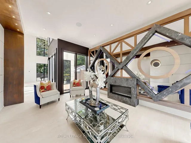 2378 Rebecca St, Oakville 5