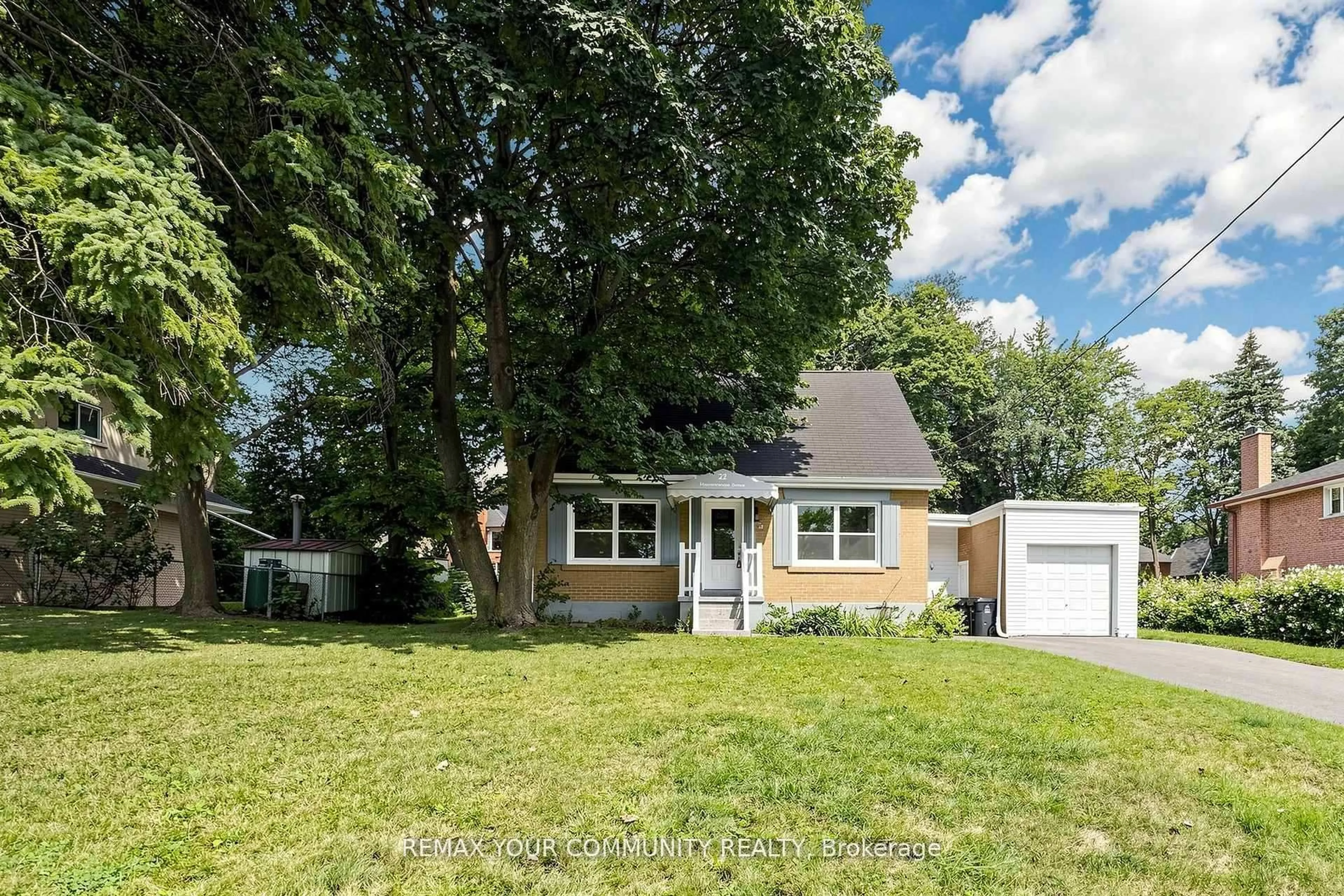 Home with vinyl exterior material, street for 22 Havenridge Dr, Toronto Ontario M9P 3M4
