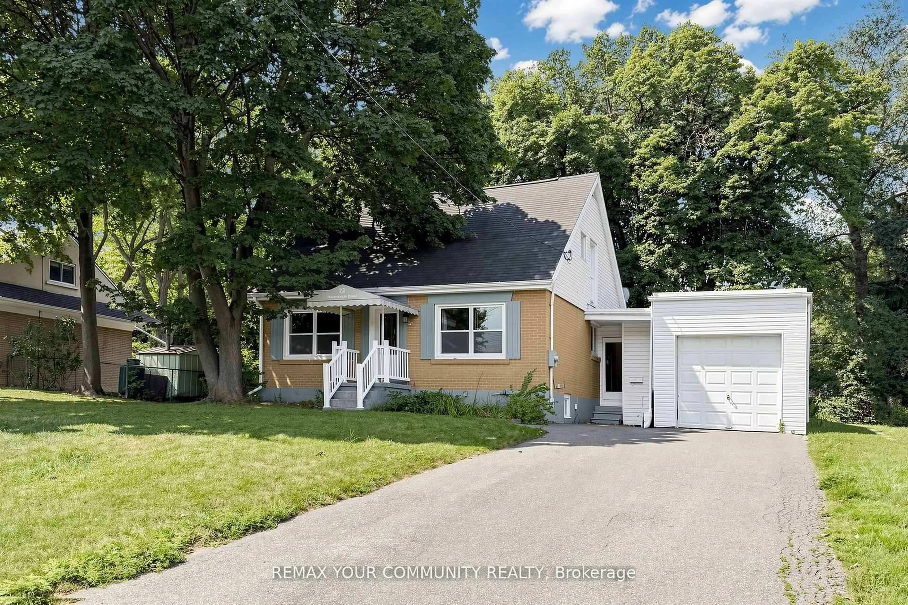 Home with vinyl exterior material, street for 22 Havenridge Dr, Toronto Ontario M9P 3M4