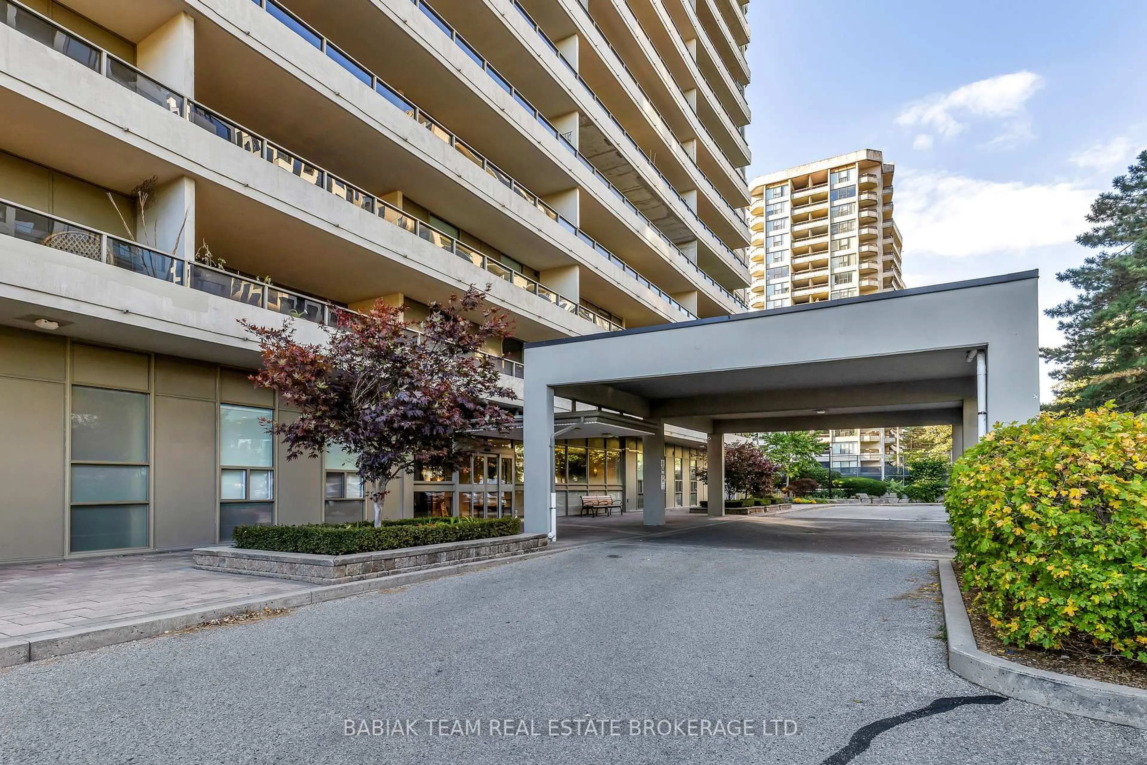 Unknown for 50 Quebec Ave #705, Toronto Ontario M6P 4B4