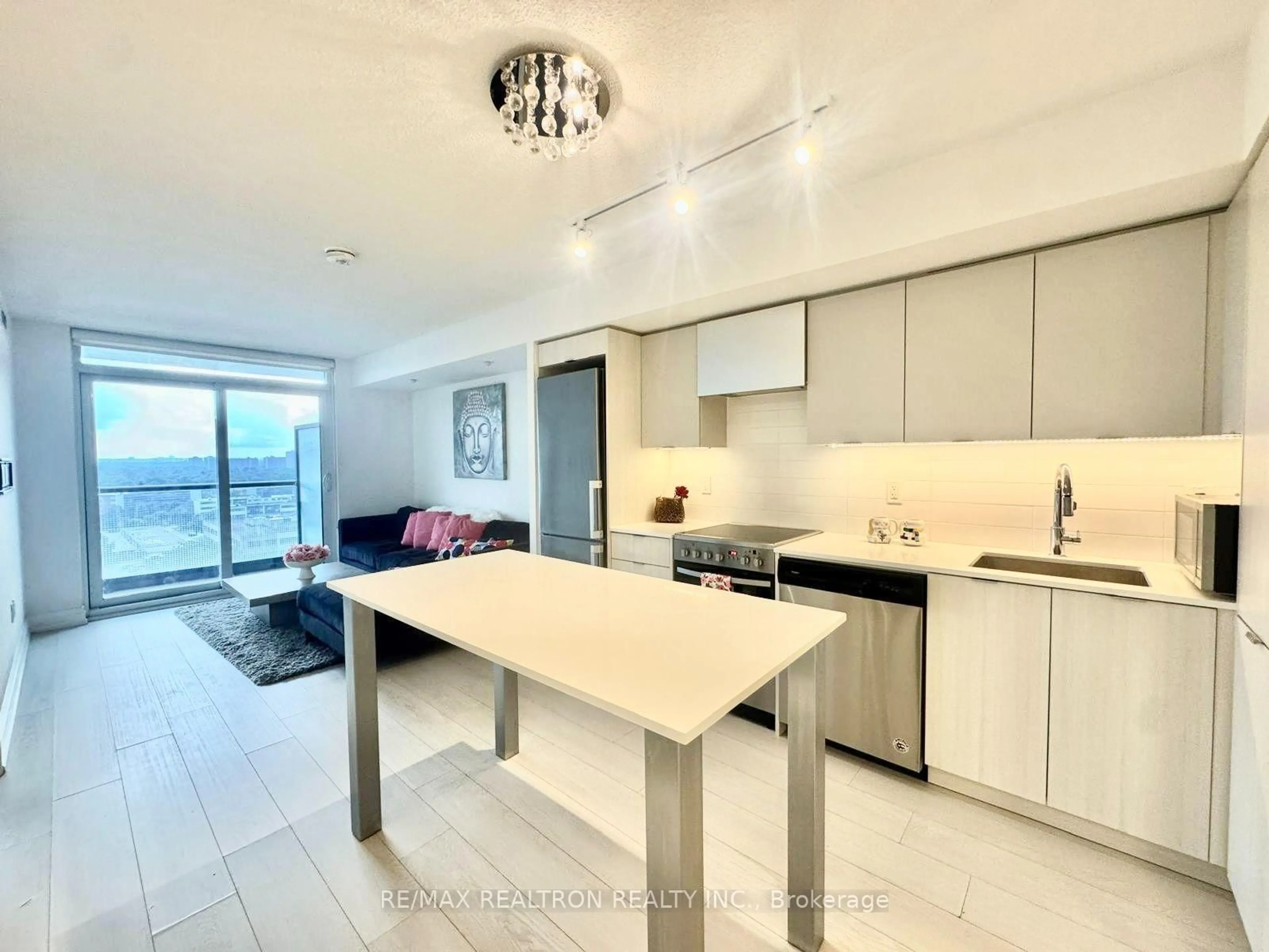 Open concept kitchen, unknown for 30 Gibbs Rd #1310, Toronto Ontario M9B 0E4