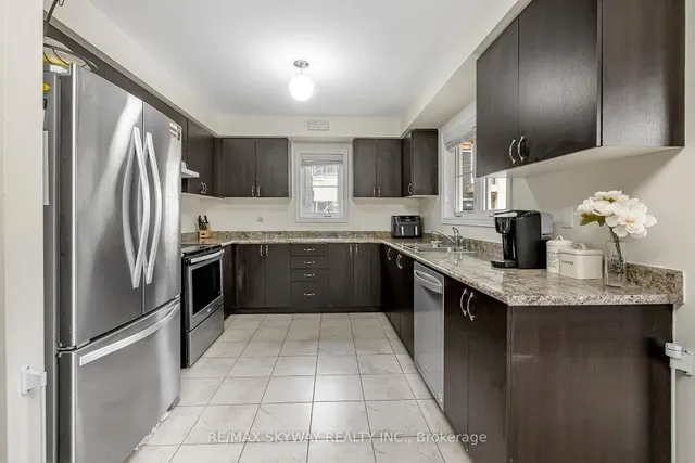 200 Veterans Dr #10, Brampton 4