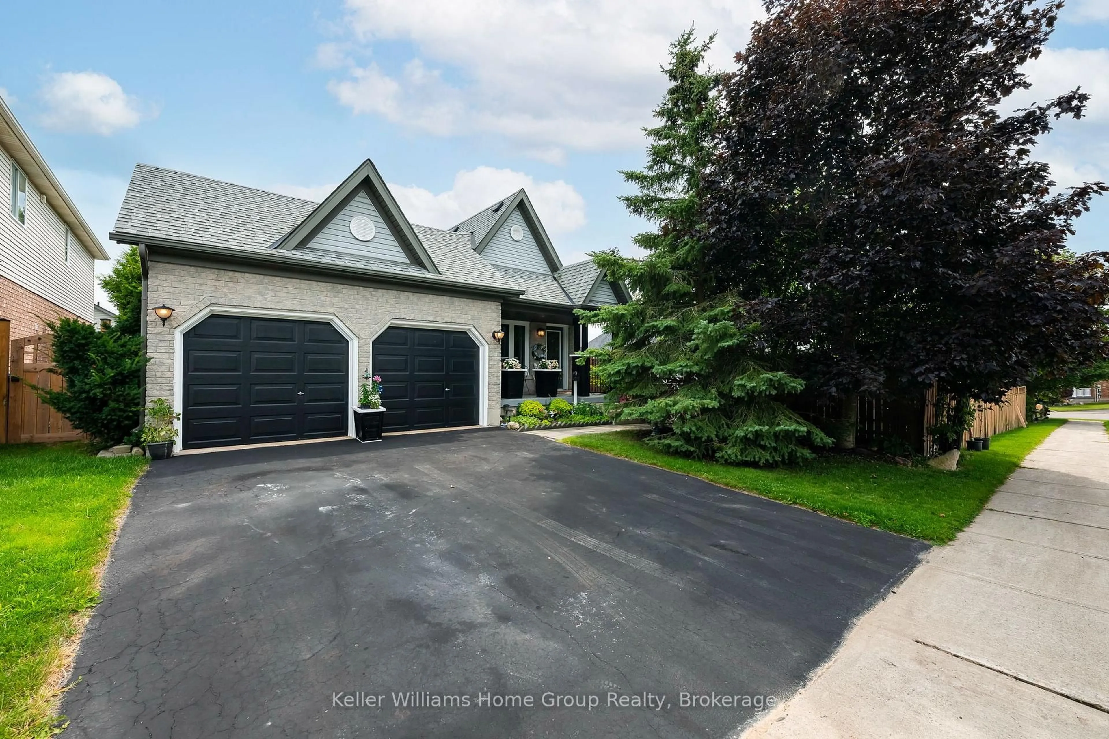Home with vinyl exterior material, street for 16 Althorp Dr, Orangeville Ontario L9W 5H8