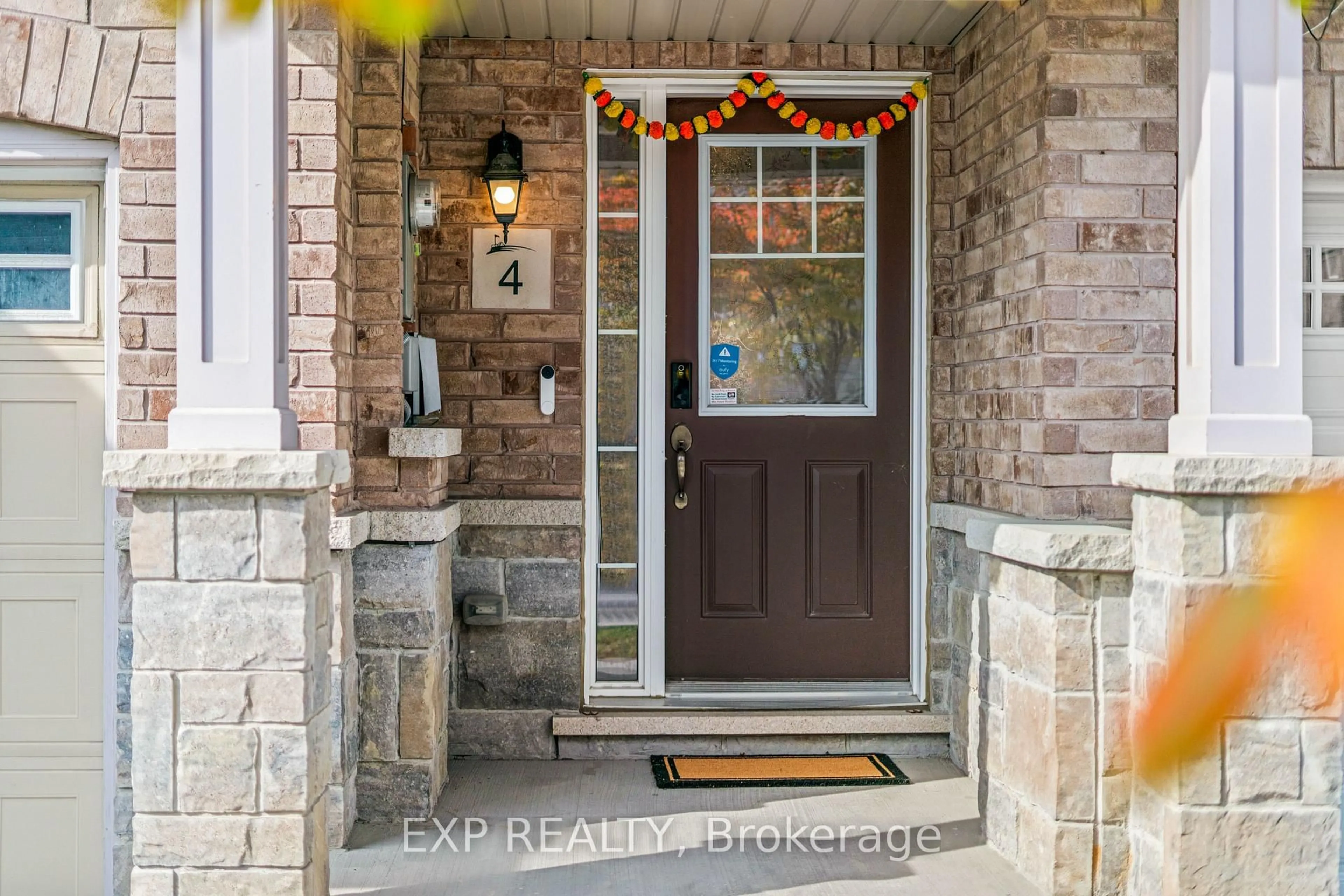 Indoor entryway for 4 Magdalene Cres, Brampton Ontario L6Z 0G9