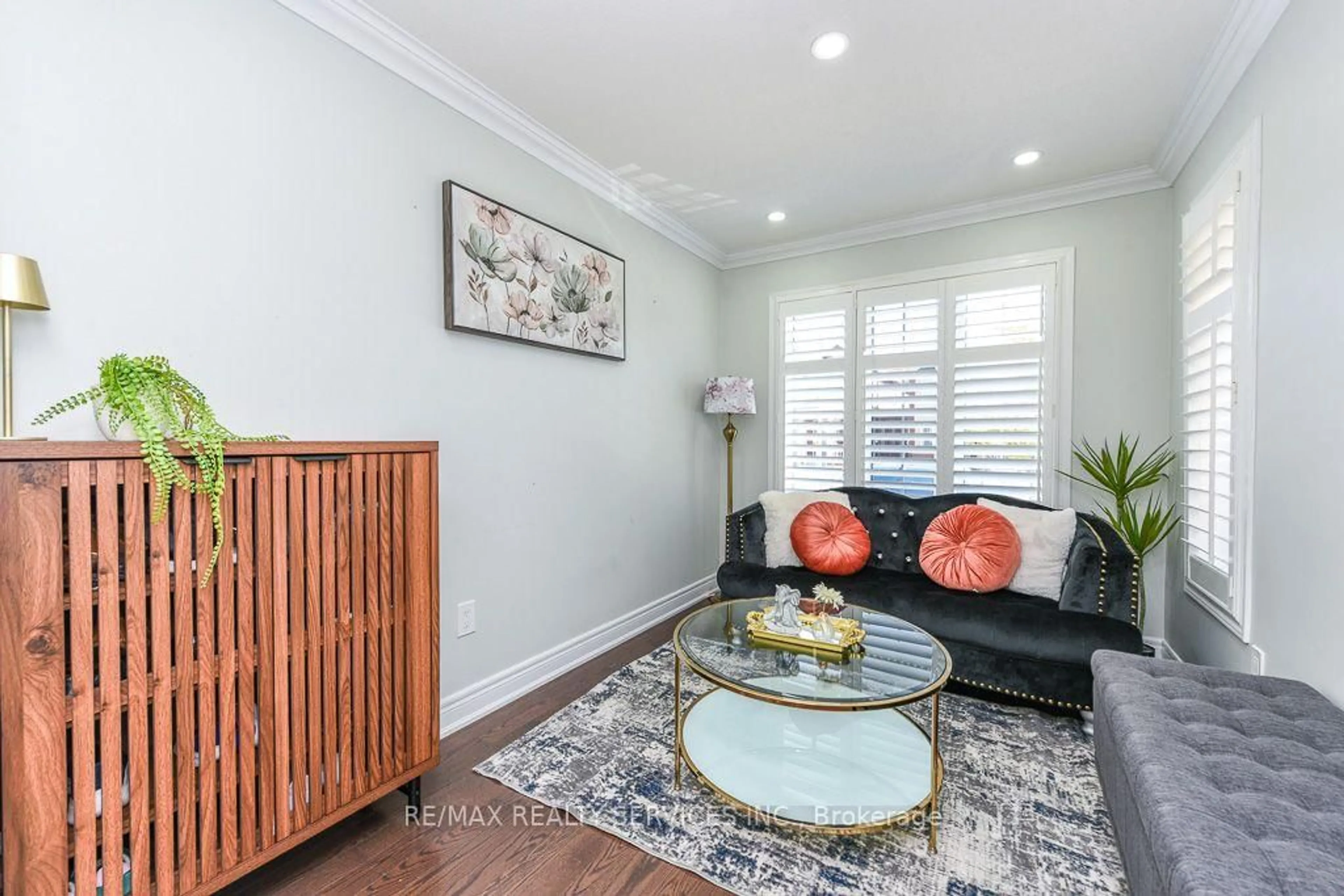 Living room with furniture, unknown for 22 ROBERT PARKINSON Dr, Brampton Ontario L7A 0Y3