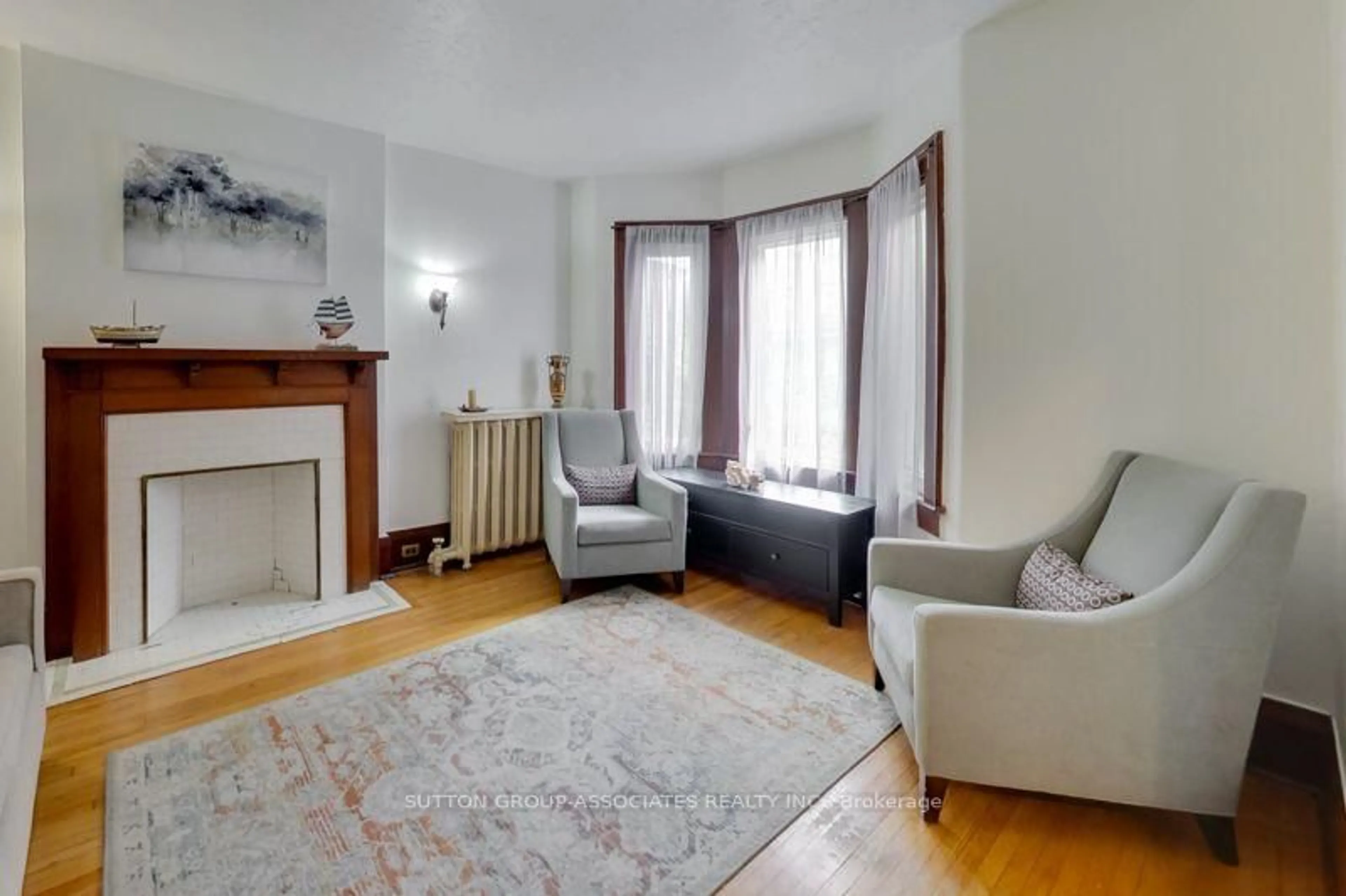 Living room with furniture, unknown for 131 Lauder Ave, Toronto Ontario M6H 3E4