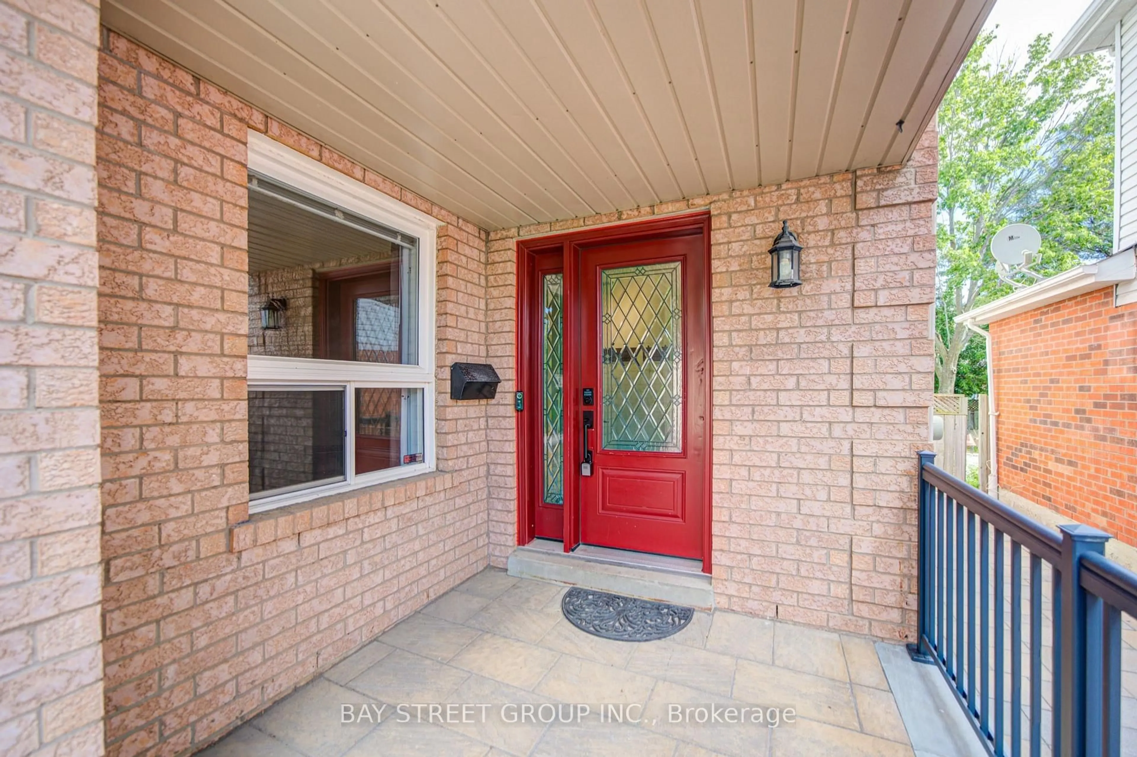 Unknown for 5922 Dalebrook Cres, Mississauga Ontario L5M 5R9