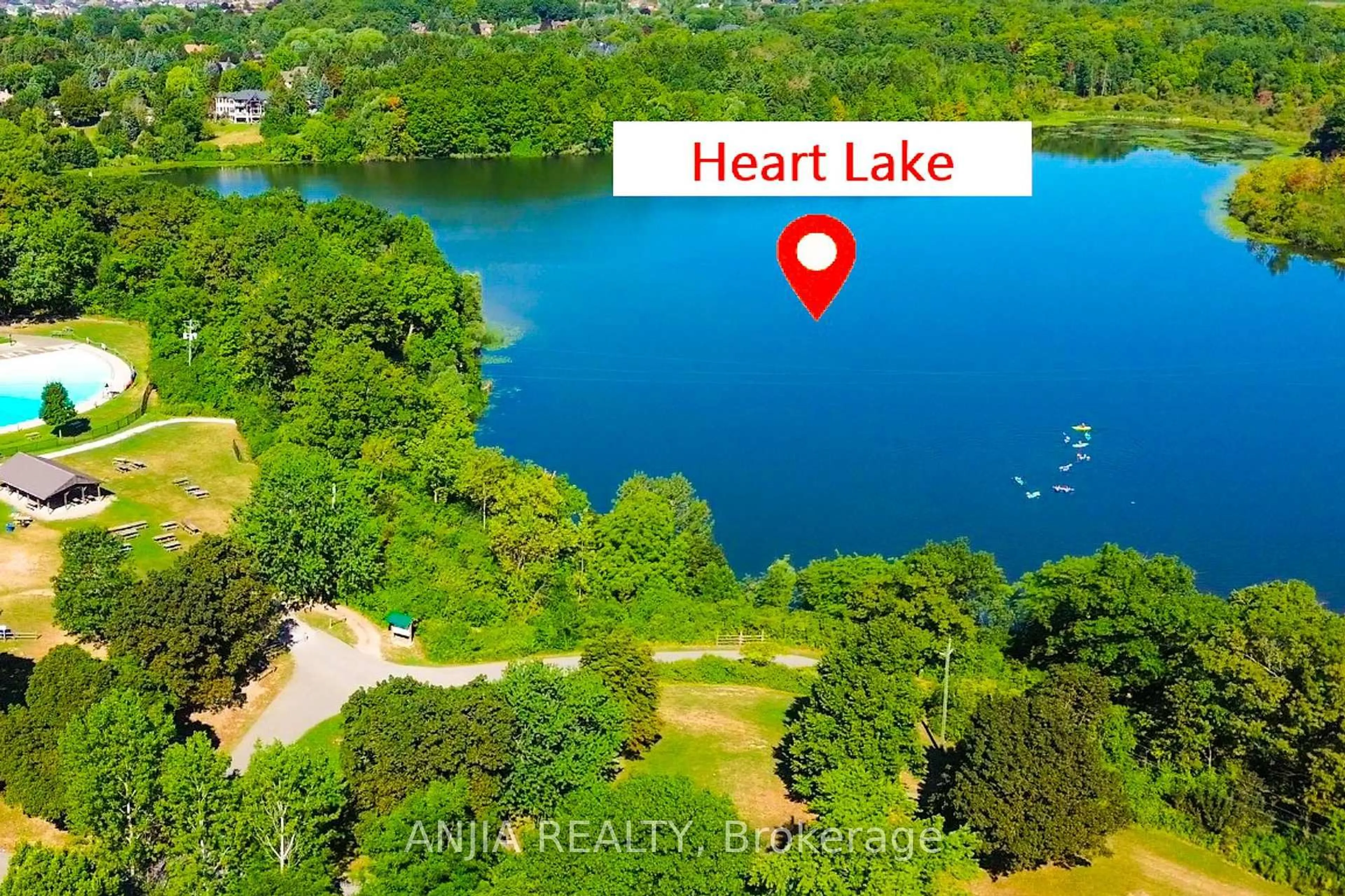 A pic from outside/outdoor area/front of a property/back of a property/a pic from drone, water/lake/river/ocean view for 77 Royal Palm Dr, Brampton Ontario L6Z 1P2