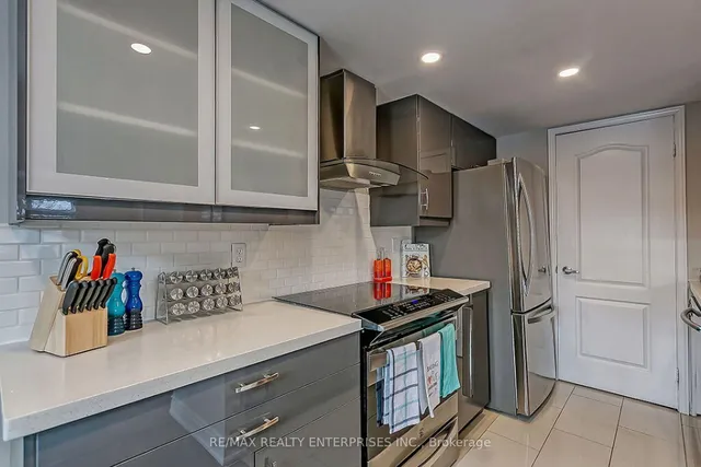 2386 Munn's Ave #Unit E, Oakville 5