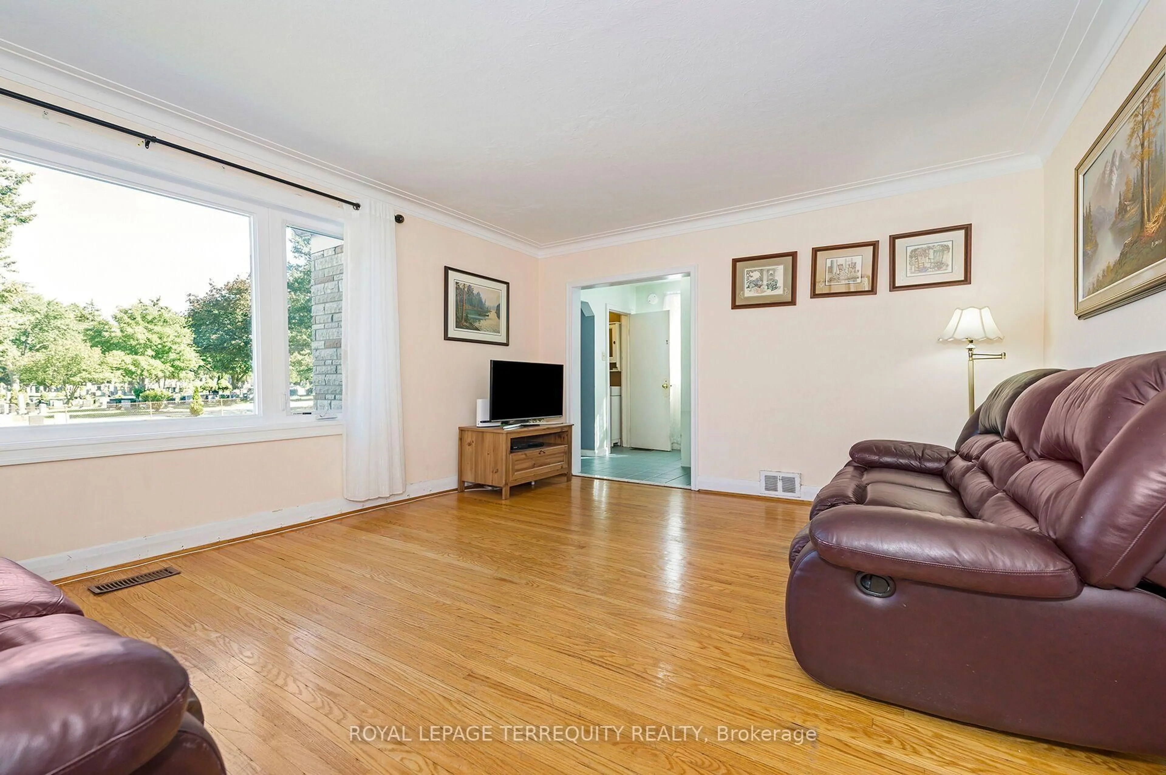 Living room with furniture, unknown for 2307 Lawrence Ave, Toronto Ontario M9P 2A7