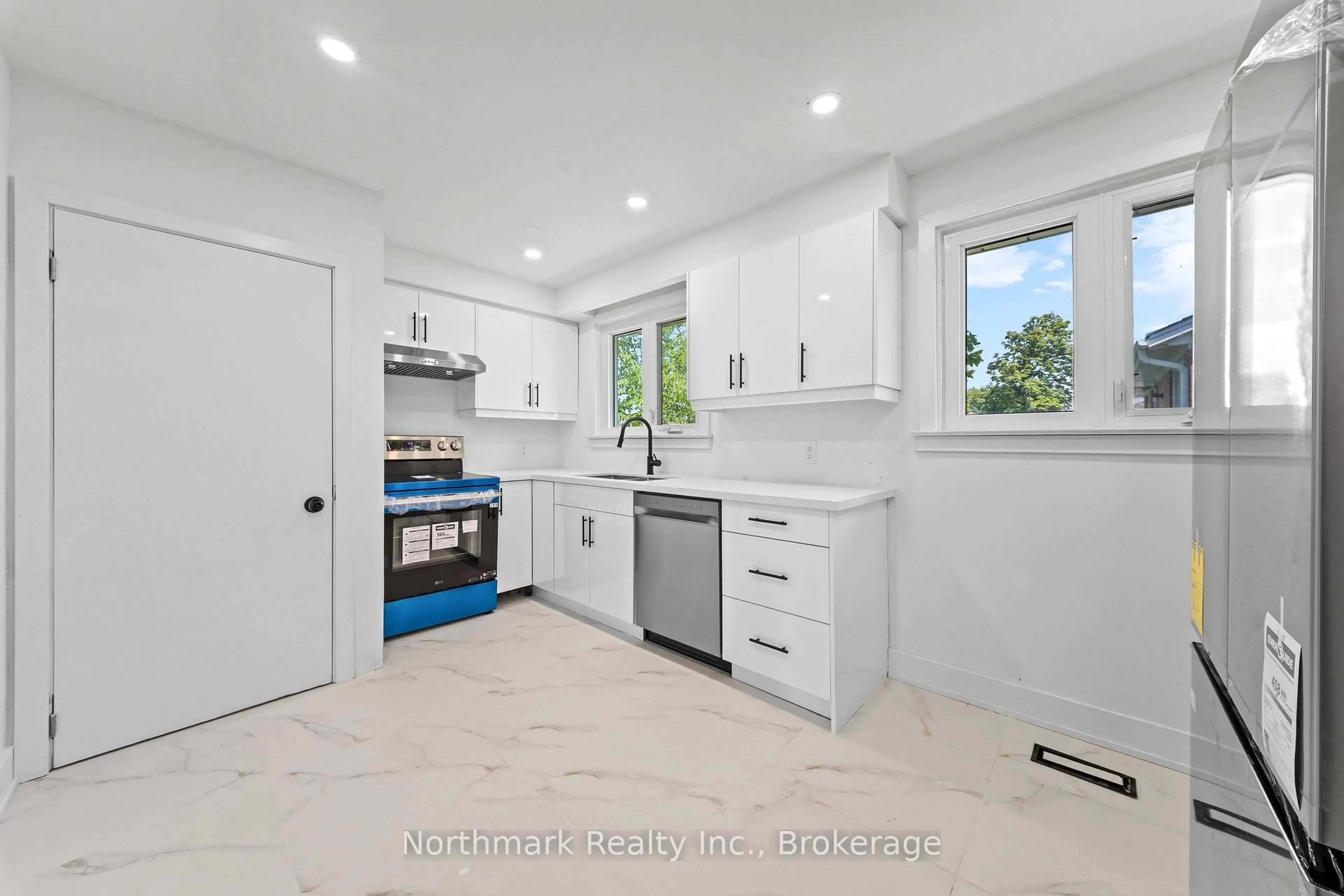 Unknown for 48 Benway Dr, Toronto Ontario M9W 1Z3