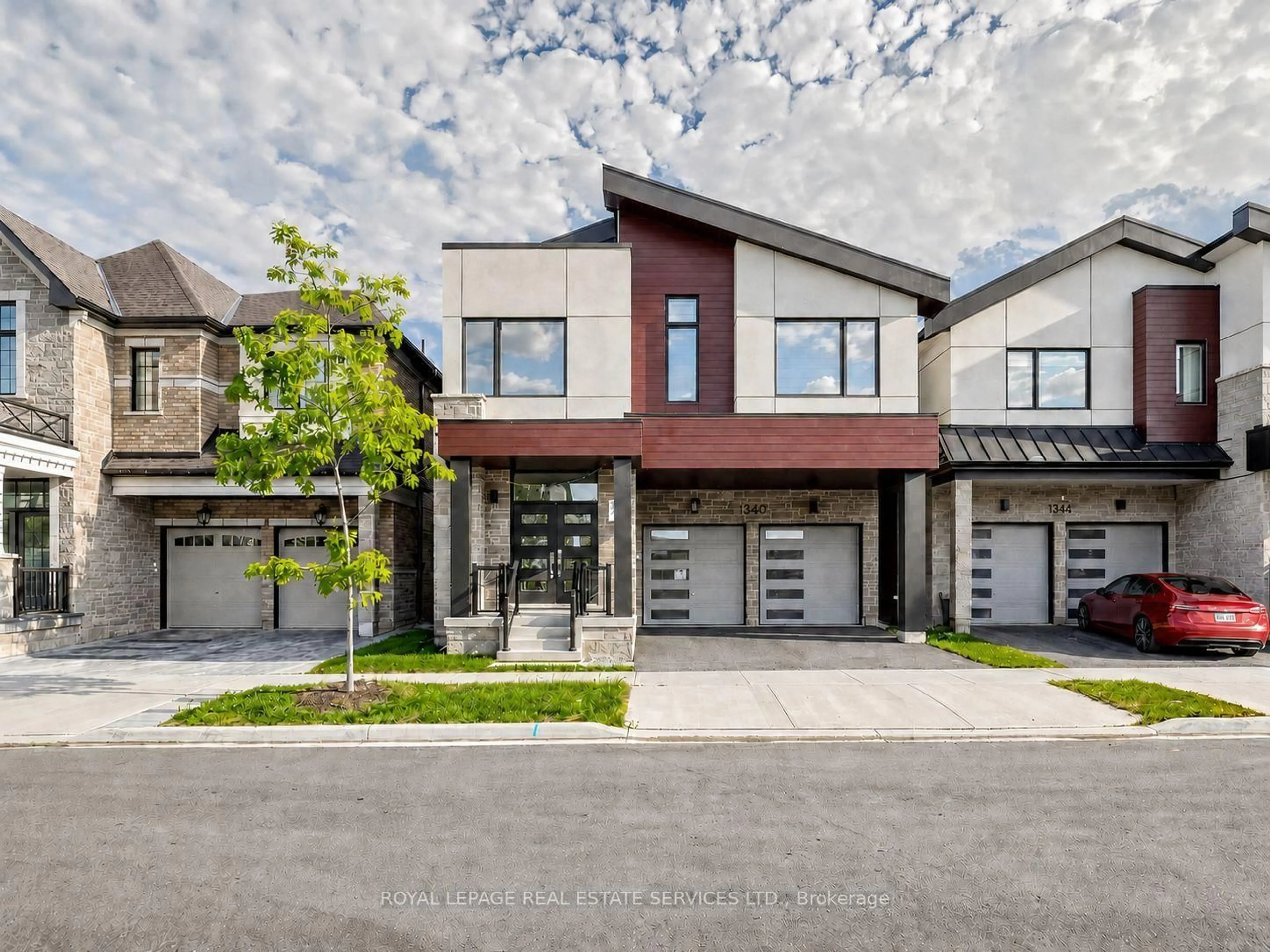 Home with brick exterior material, street for 1340 Aymond Cres, Oakville Ontario L6H 7W8