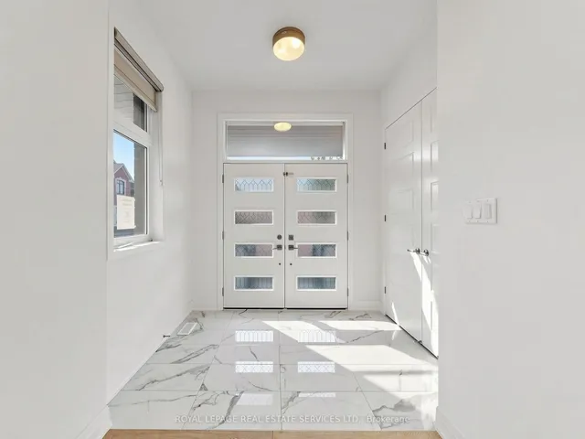 1340 Aymond Cres, Oakville 5