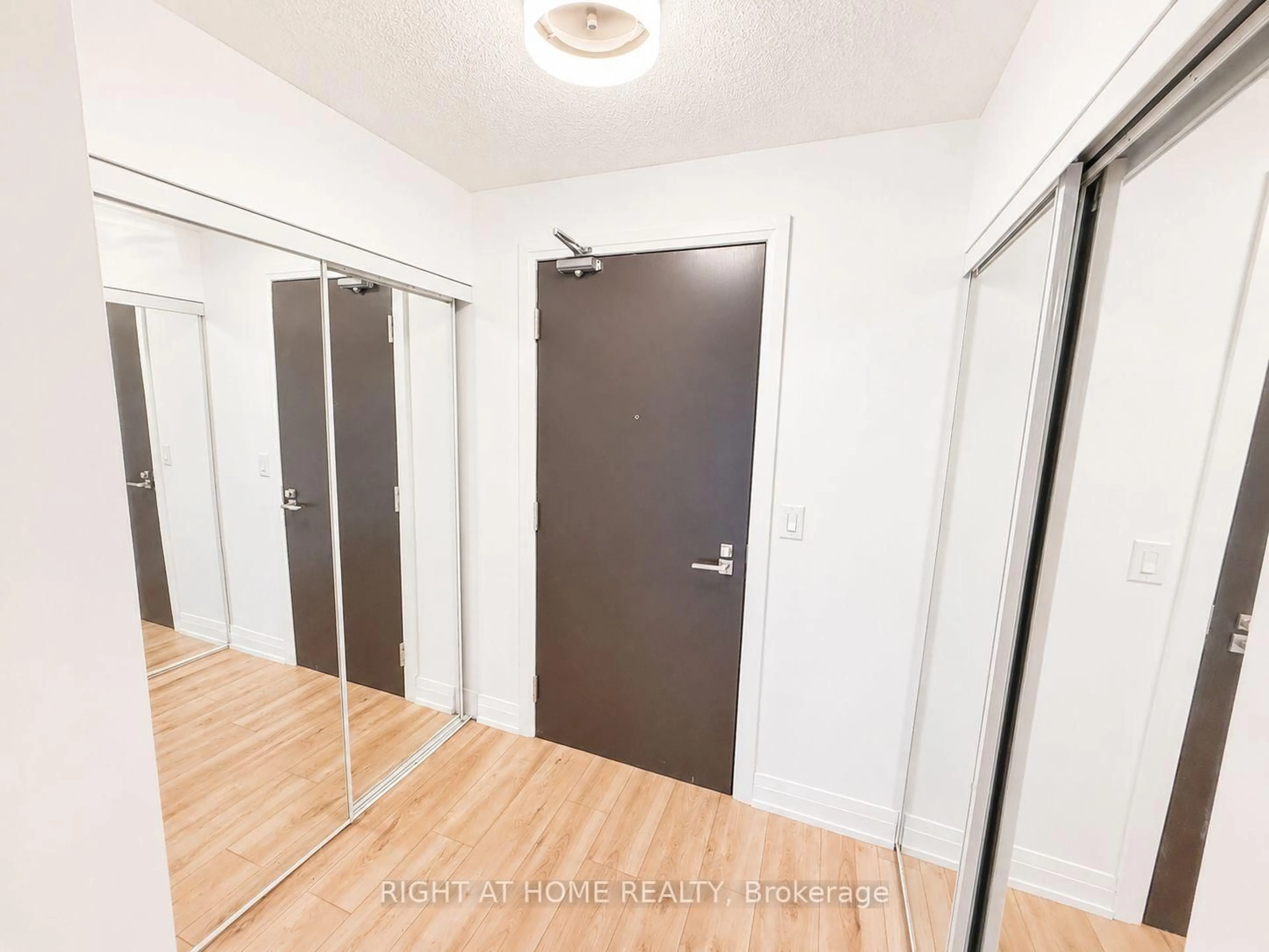 A pic of a room for 1 De Boers Dr #608, Toronto Ontario M3J 0G6
