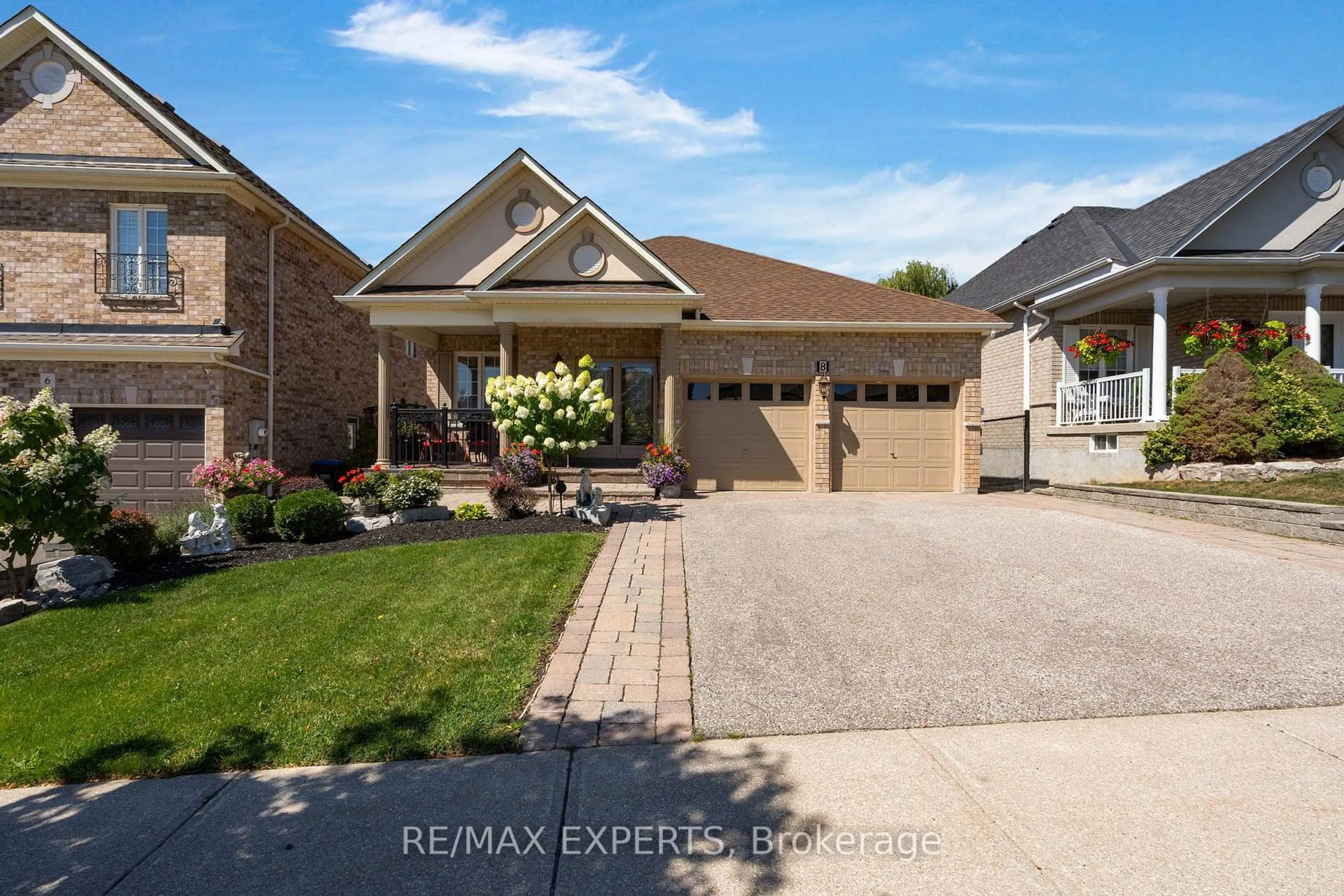 Home with brick exterior material, street for 8 Evans Rdge, Caledon Ontario L7E 2Z2