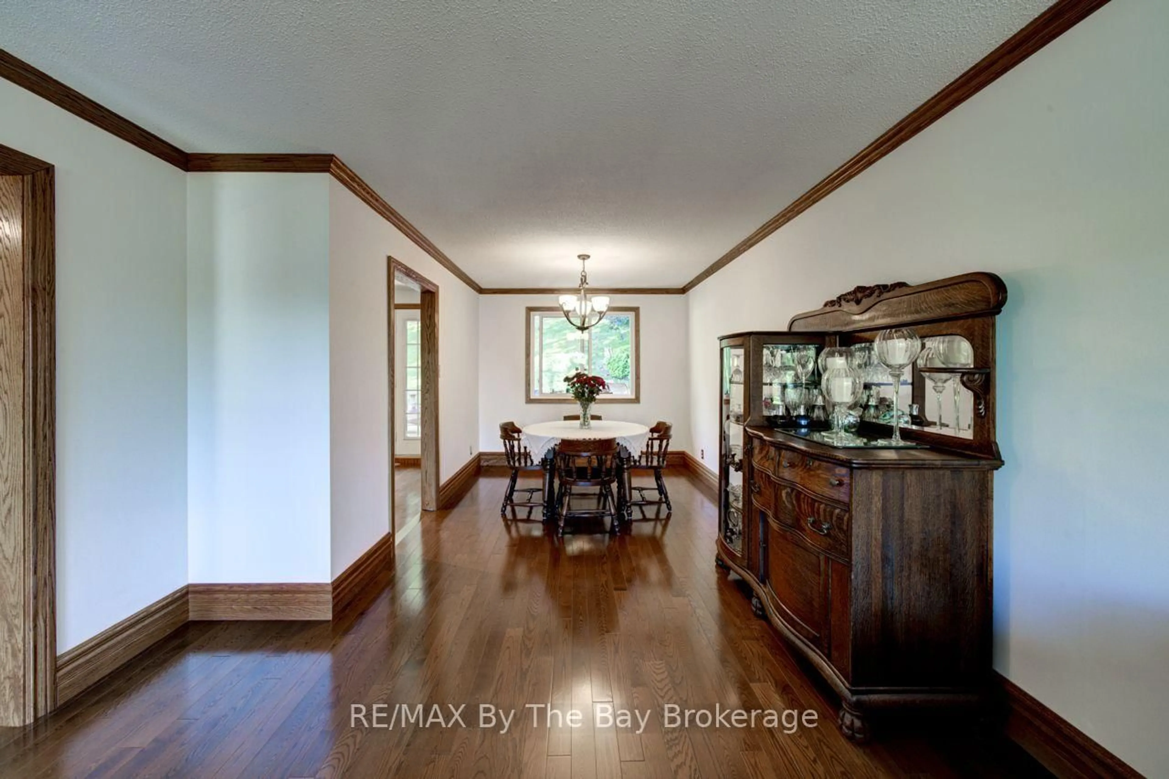 Dining room, unknown for 50 Hilltop Crt, Caledon Ontario L7E 2P8