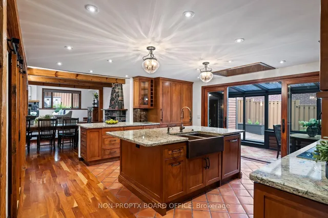 1194 Stirling Dr, Oakville 4