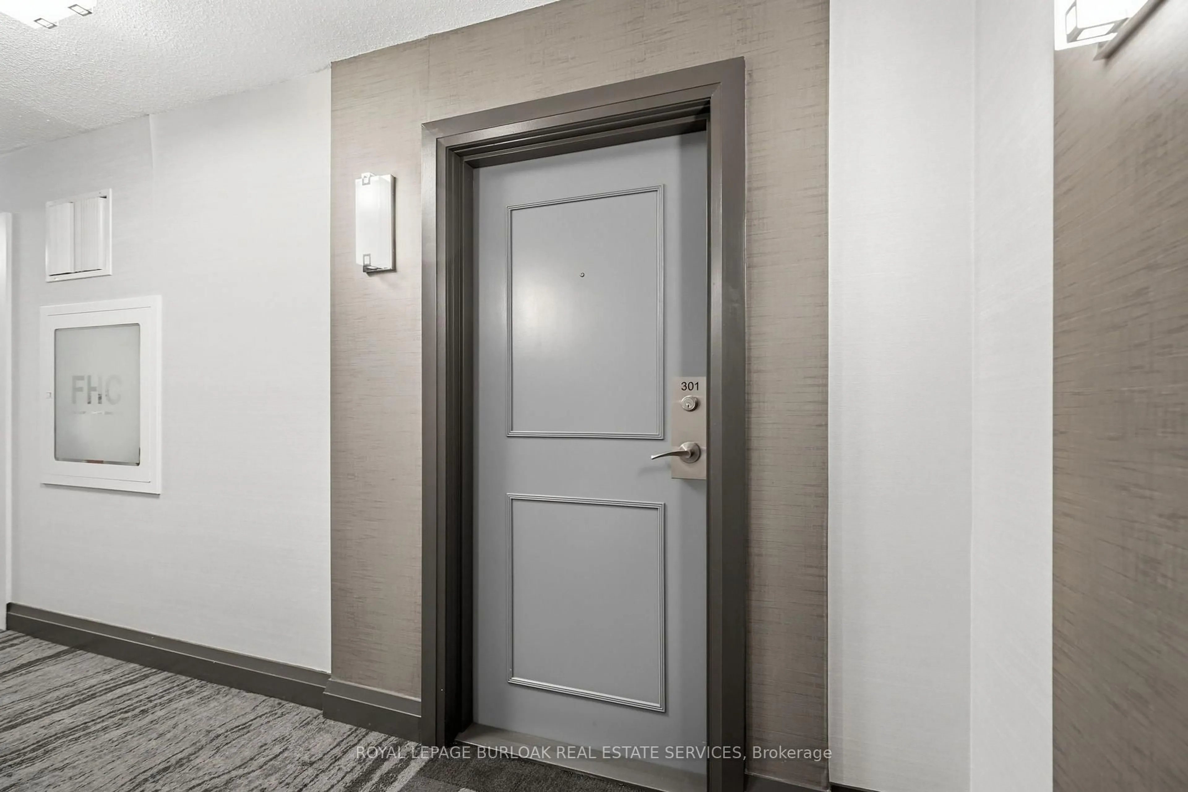 Unknown for 1150 Parkwest Pl #301, Mississauga Ontario L5E 3K4