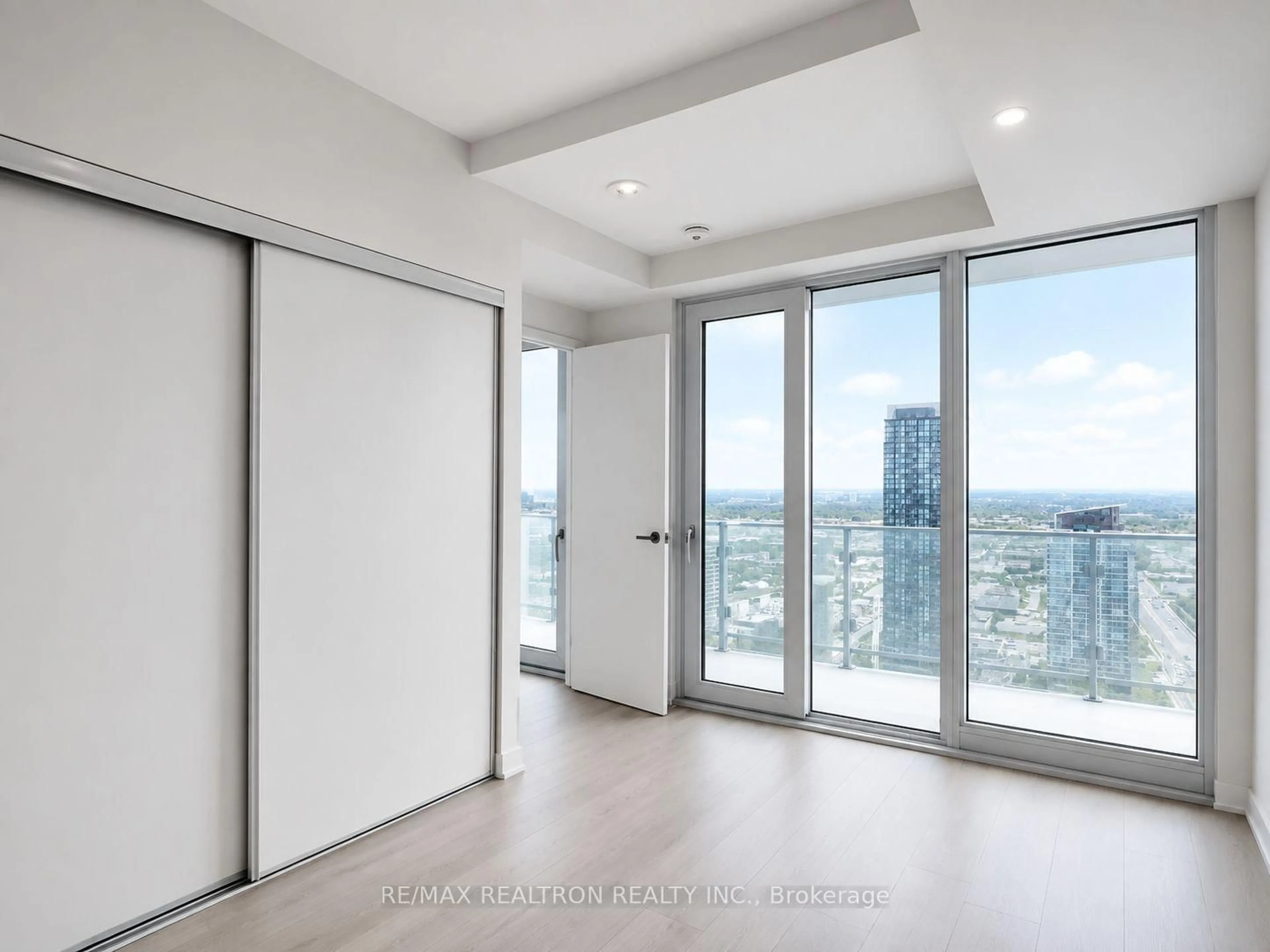 Unknown for 3900 Confederation Pkwy #3504, Mississauga Ontario L5B 0M3