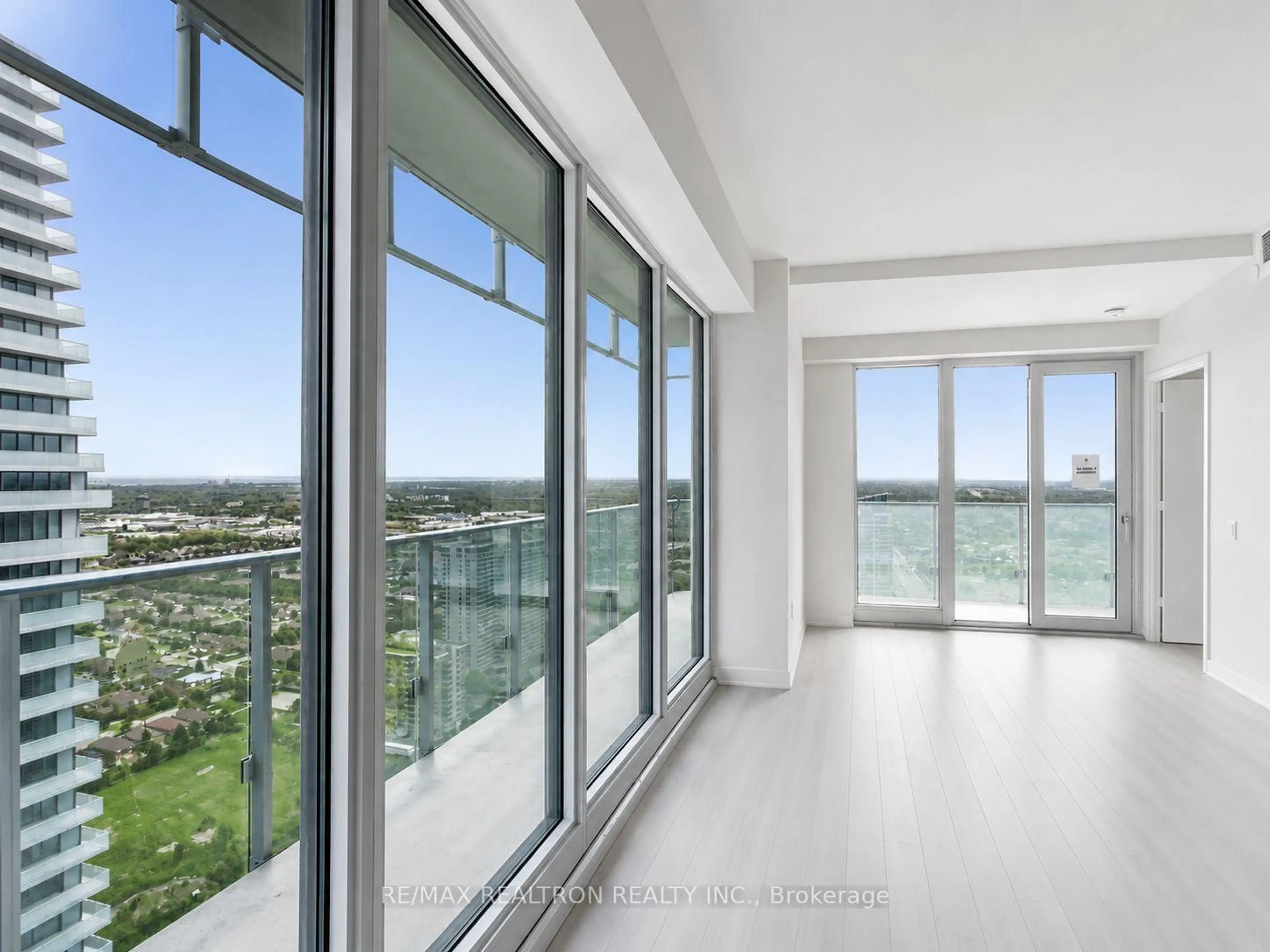 Unknown for 3900 Confederation Pkwy #3504, Mississauga Ontario L5B 0M3