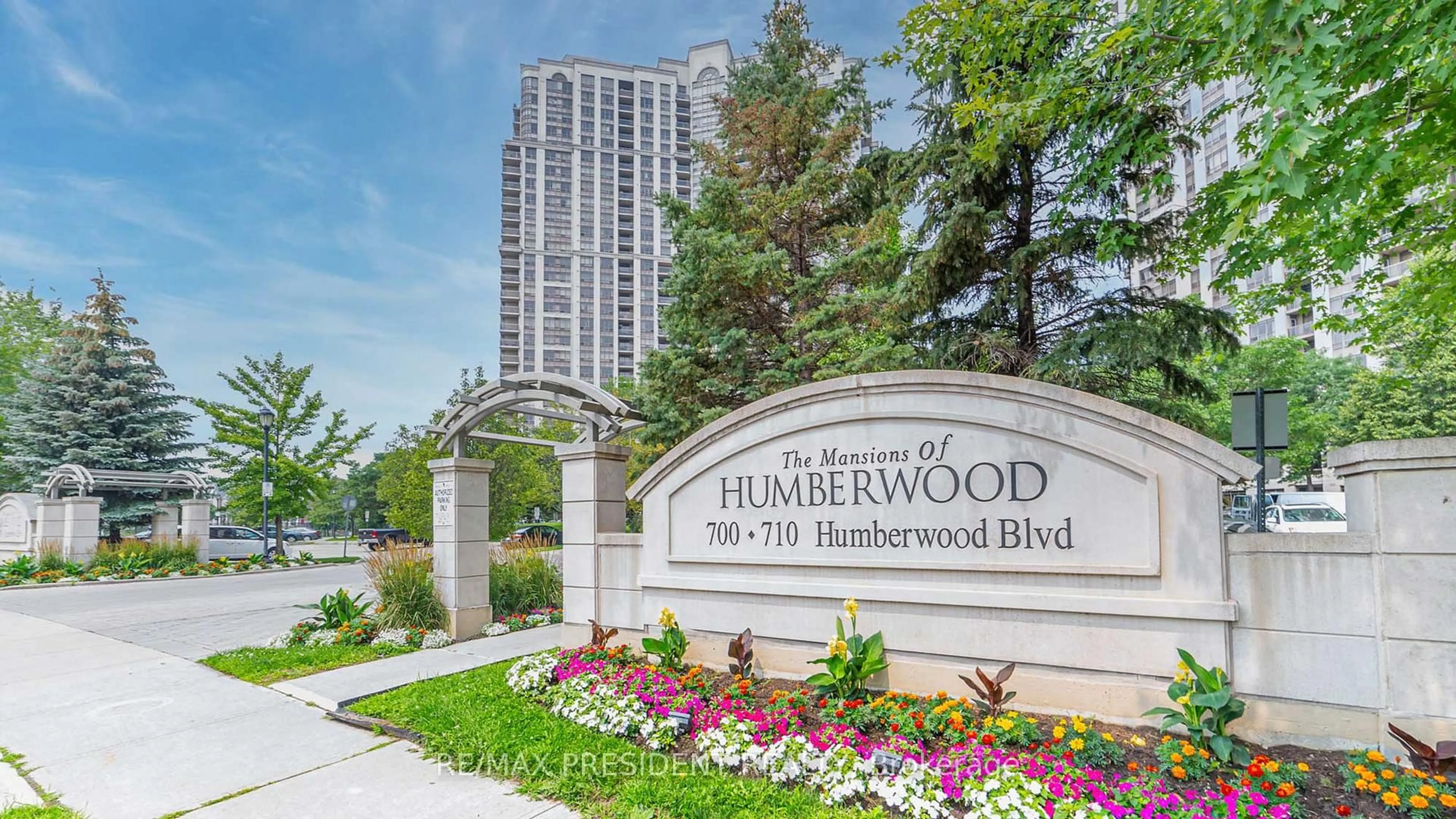 Indoor foyer for 710 Humberwood Blvd #602, Toronto Ontario M9W 7J5