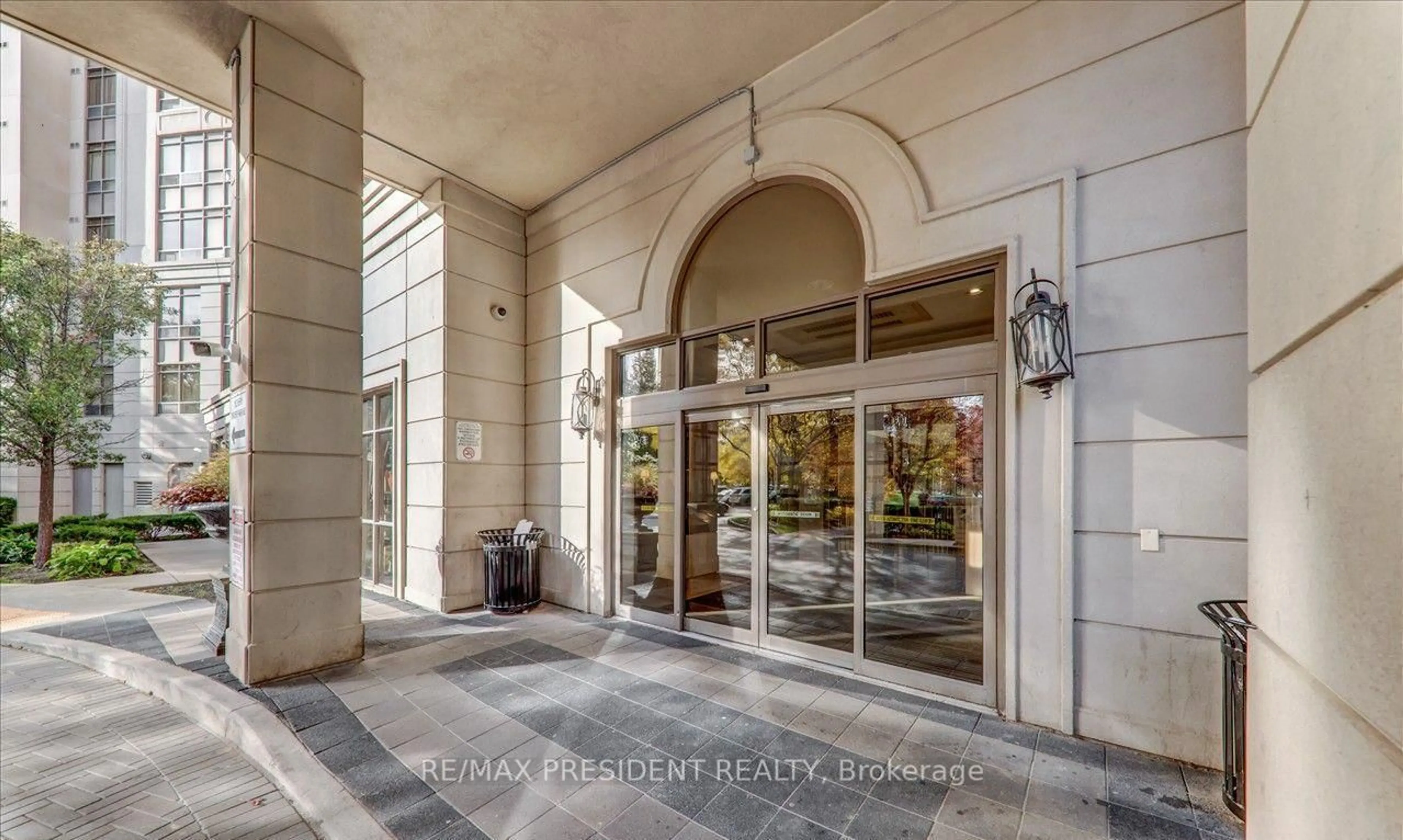 Indoor foyer for 710 Humberwood Blvd #602, Toronto Ontario M9W 7J5