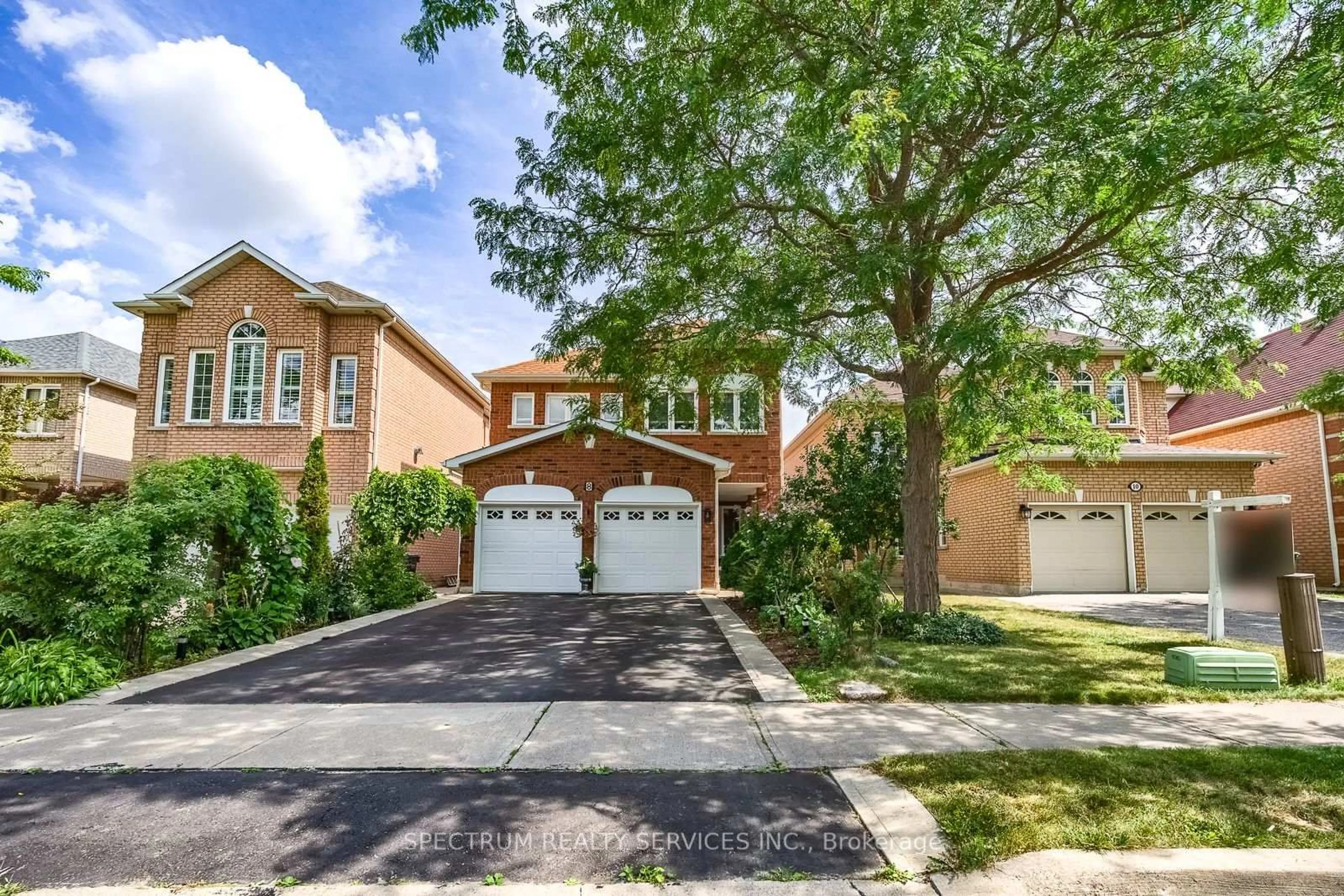 Home with brick exterior material, street for 8 Sweet Briar Lane, Brampton Ontario L6Z 4V3