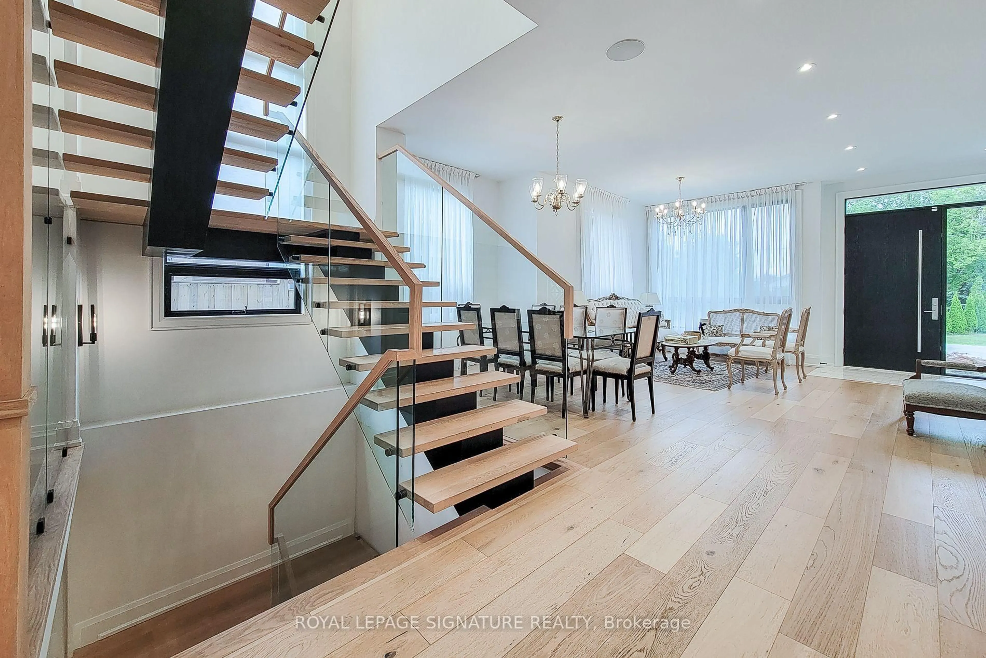Unknown for 518 Sherin Dr, Oakville Ontario L6L 4J8