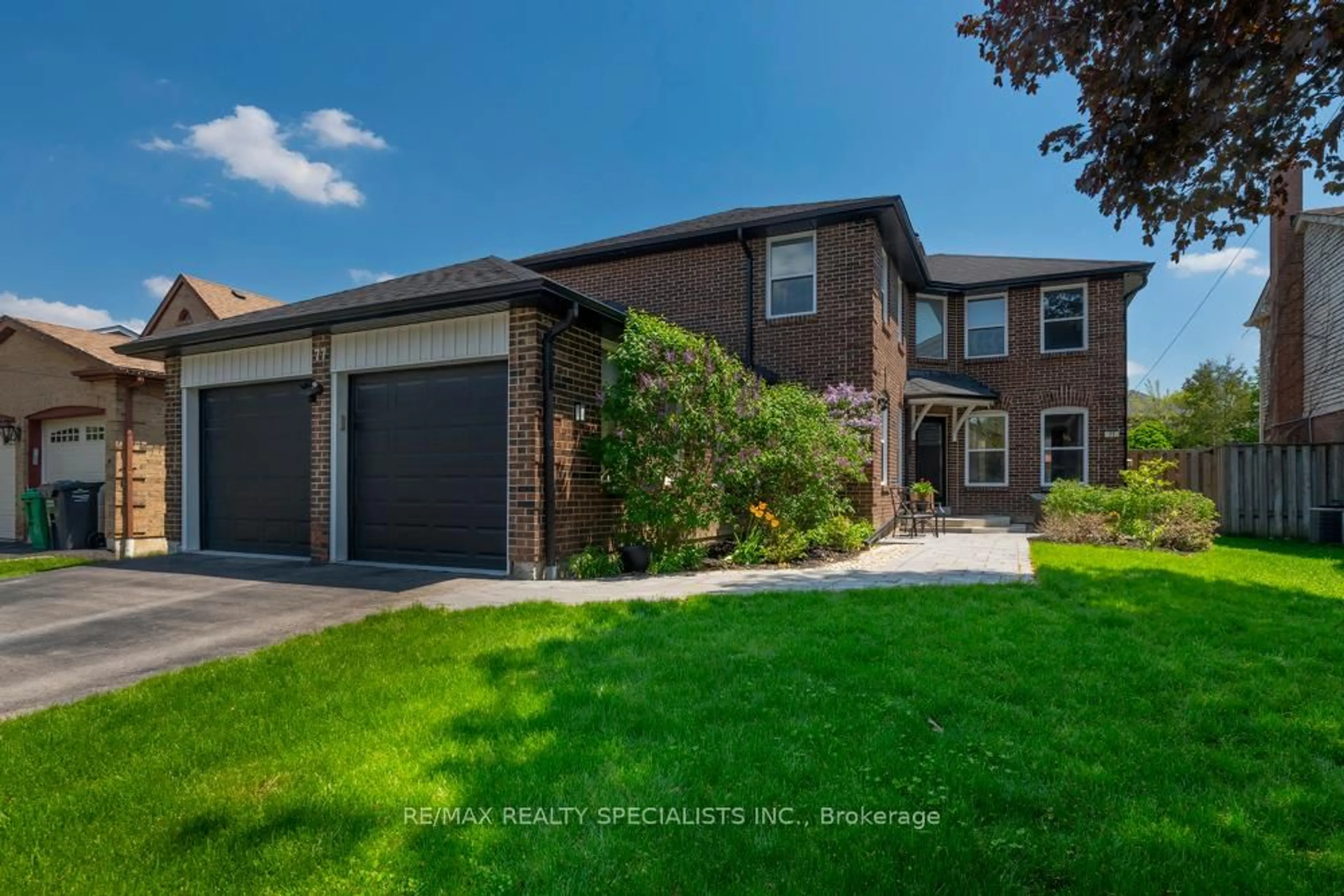 Unknown for 77 Leander St, Brampton Ontario L6S 3N5