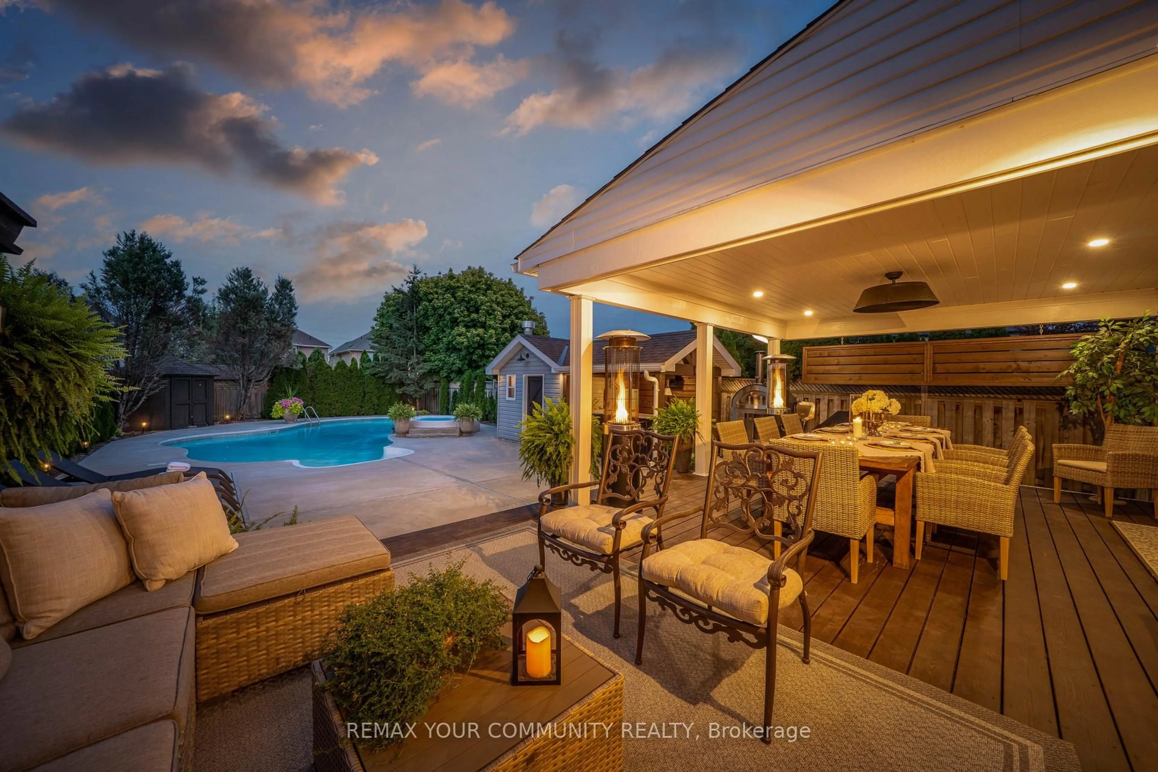 Patio, unknown for 127 Waterbury St, Caledon Ontario L7E 2J1