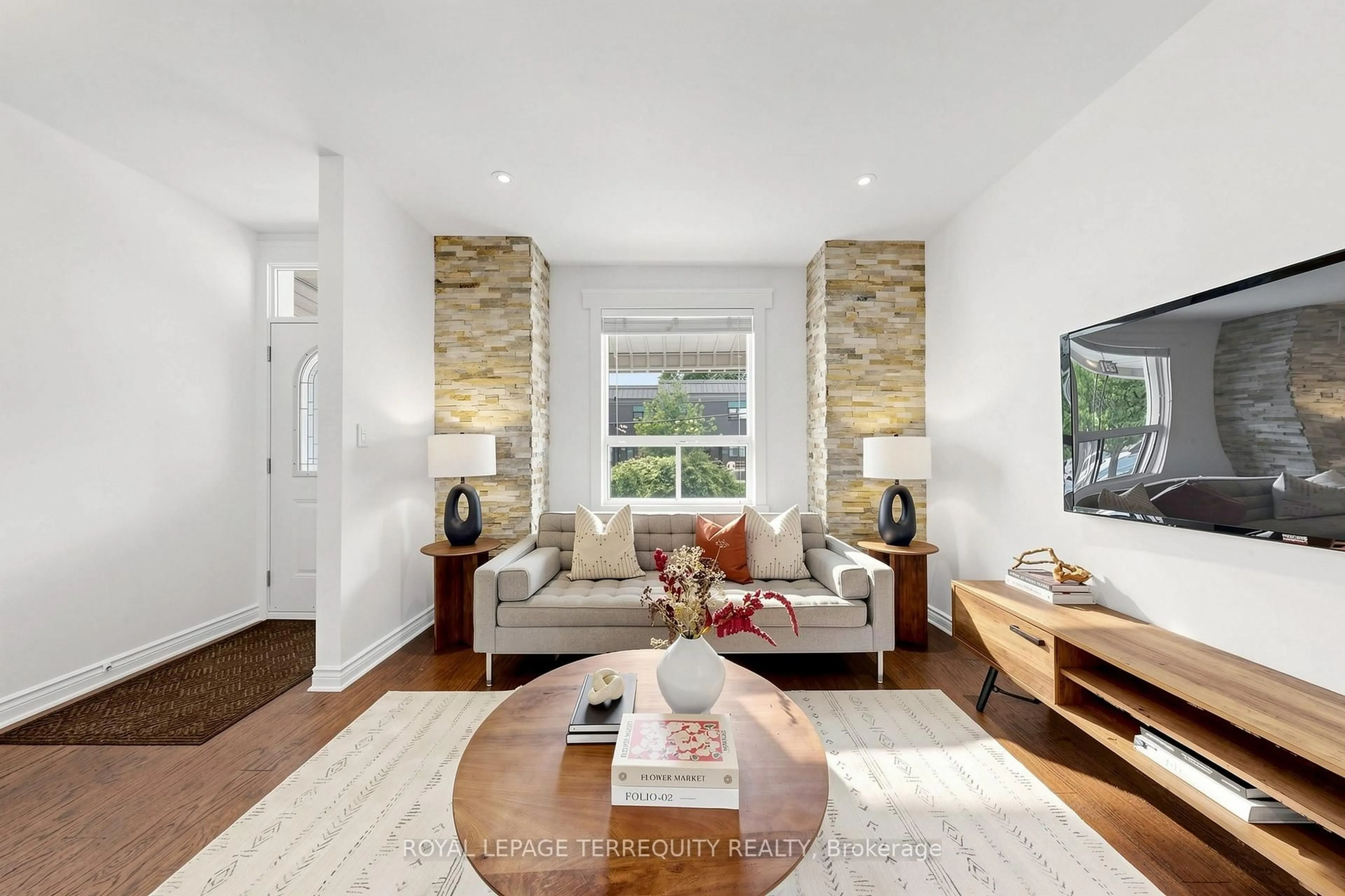Living room with furniture, unknown for 150 Osler St, Toronto Ontario M6N 2Y8