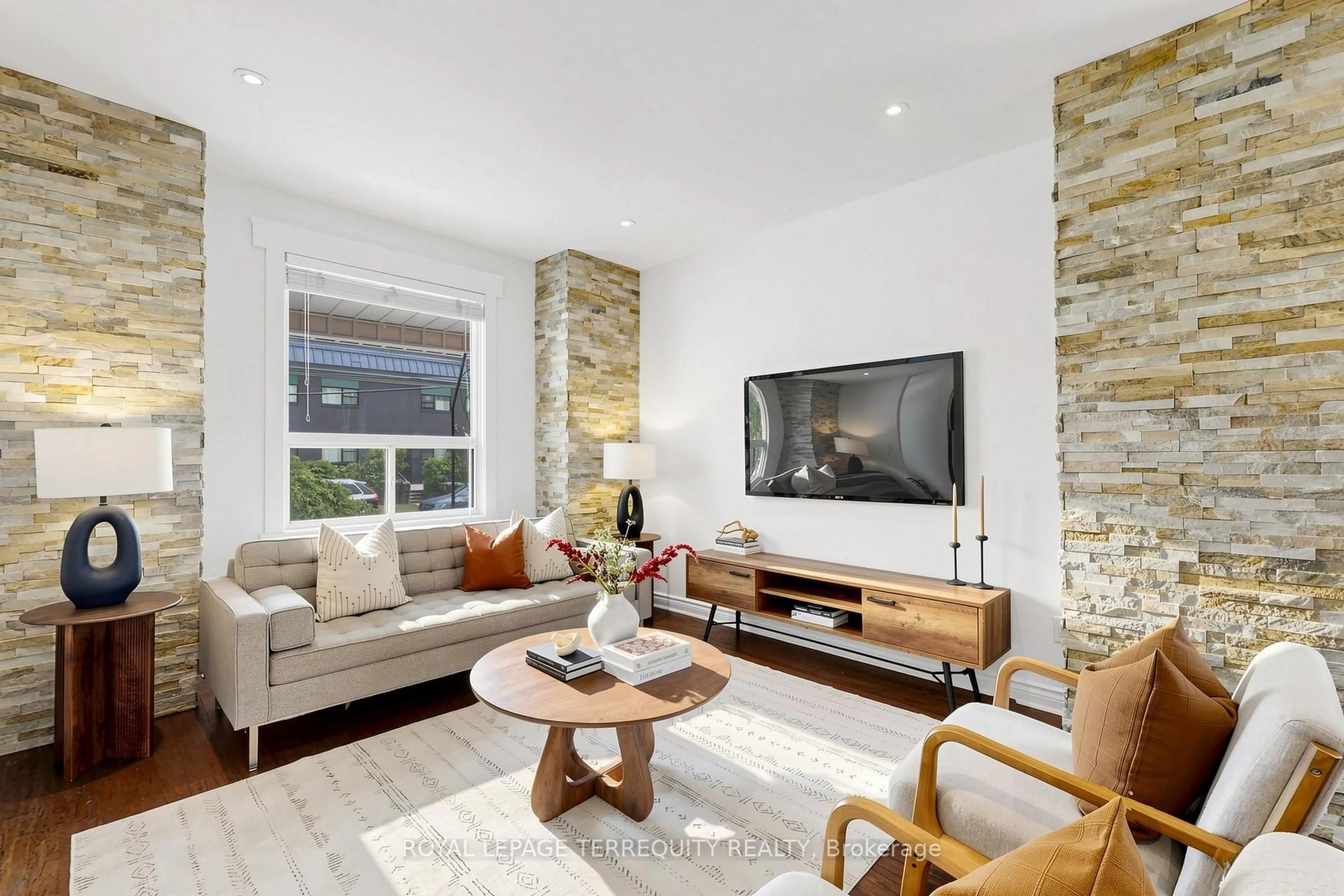 Living room with furniture, unknown for 150 Osler St, Toronto Ontario M6N 2Y8