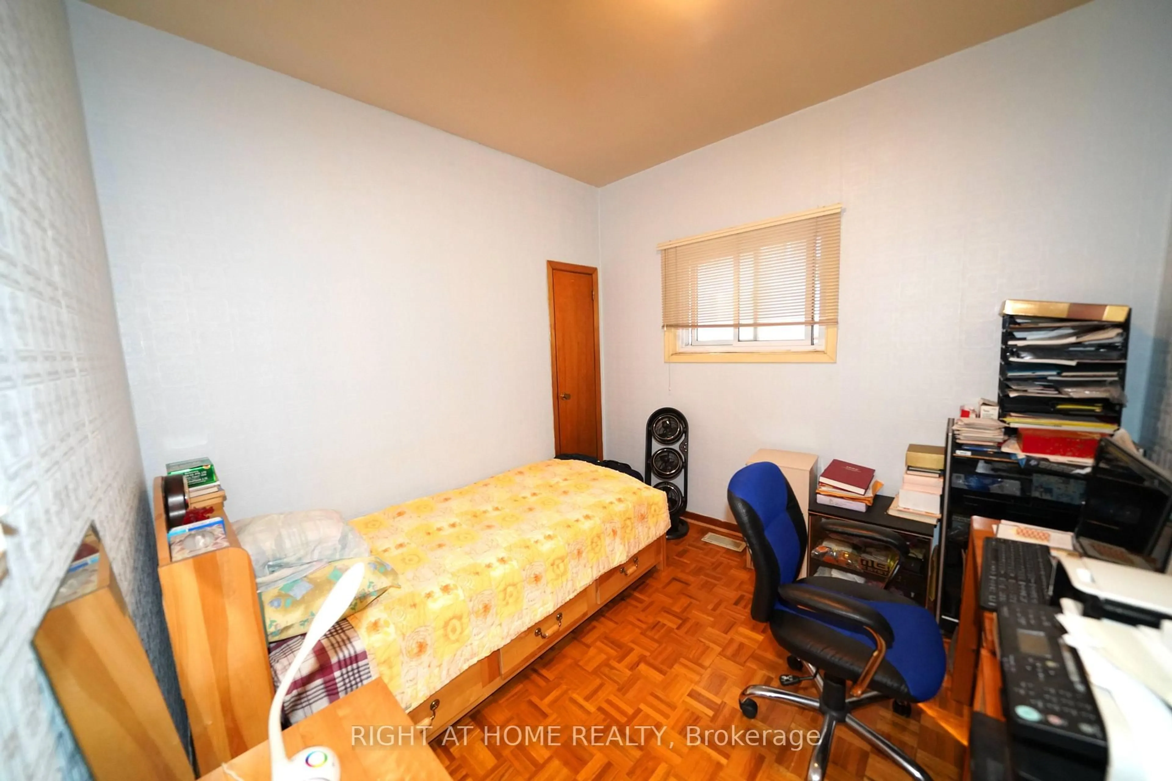 A pic of a room for 65 Salem Ave, Toronto Ontario M6H 3C2