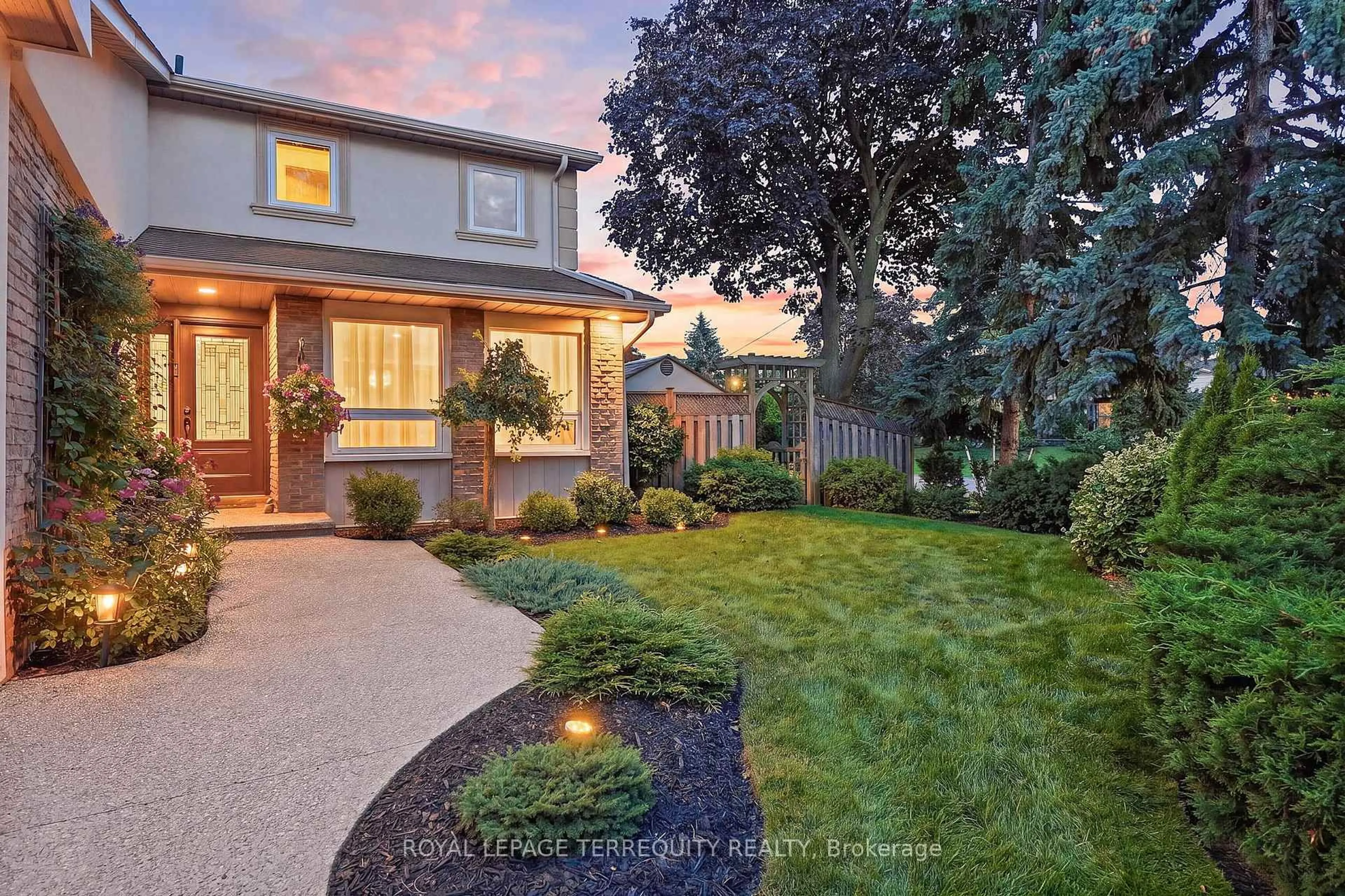 Unknown for 2656 Spruce Needle Dr, Mississauga Ontario L5L 1M9