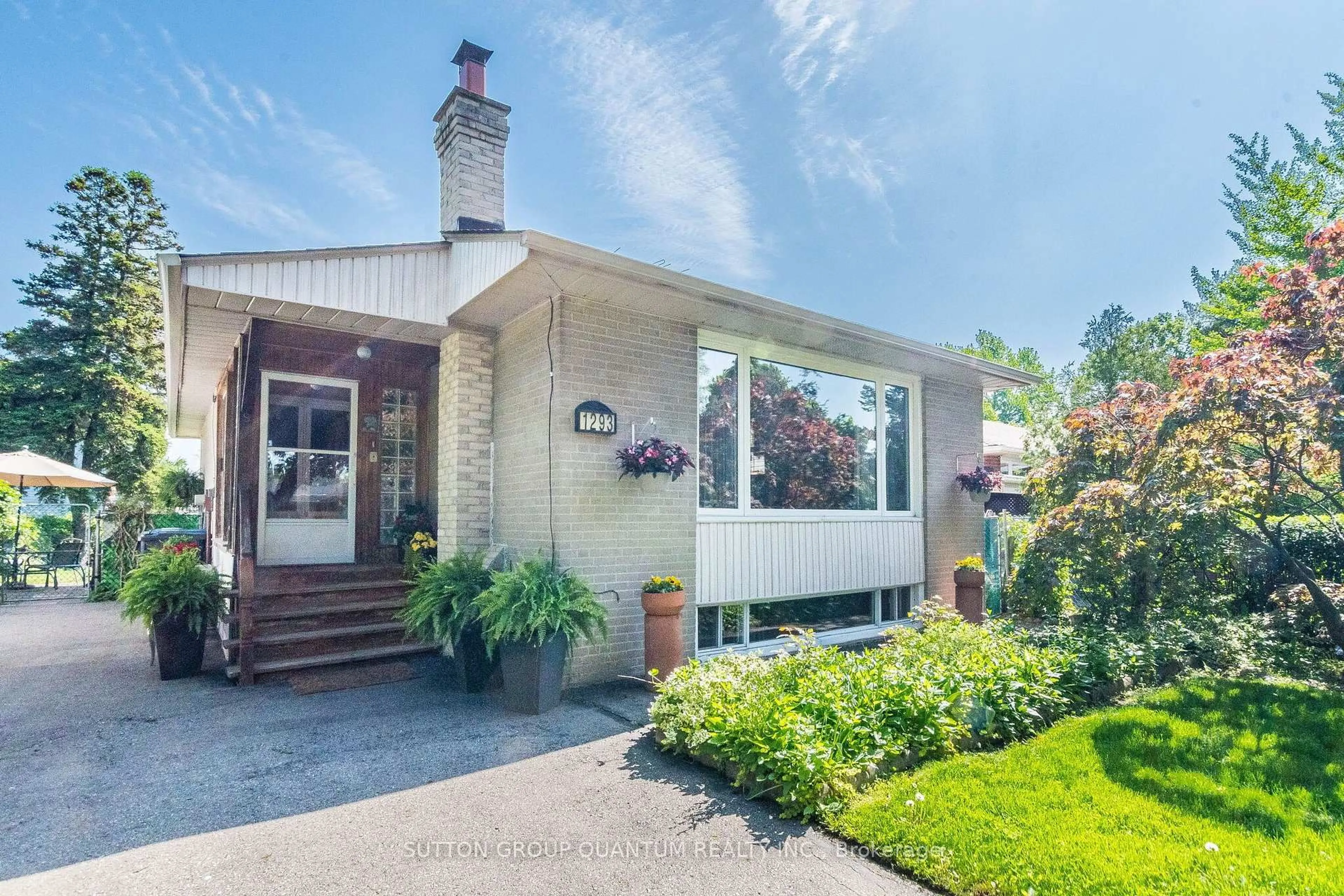 Home with brick exterior material, street for 1293 Daimler Rd, Mississauga Ontario L5J 3T3