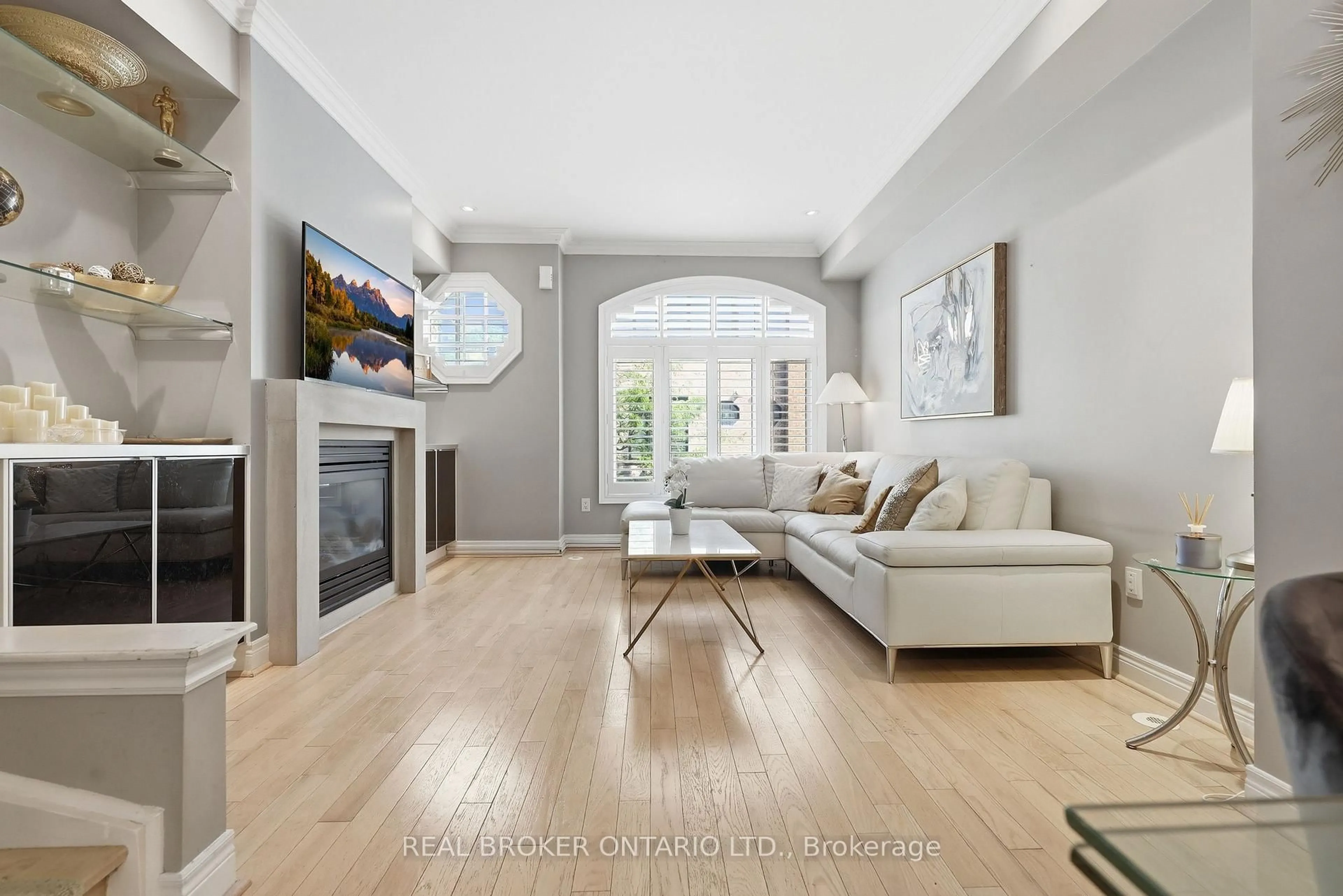 Living room with furniture, unknown for 39 Lobo Mews, Toronto Ontario M8Z 0B2