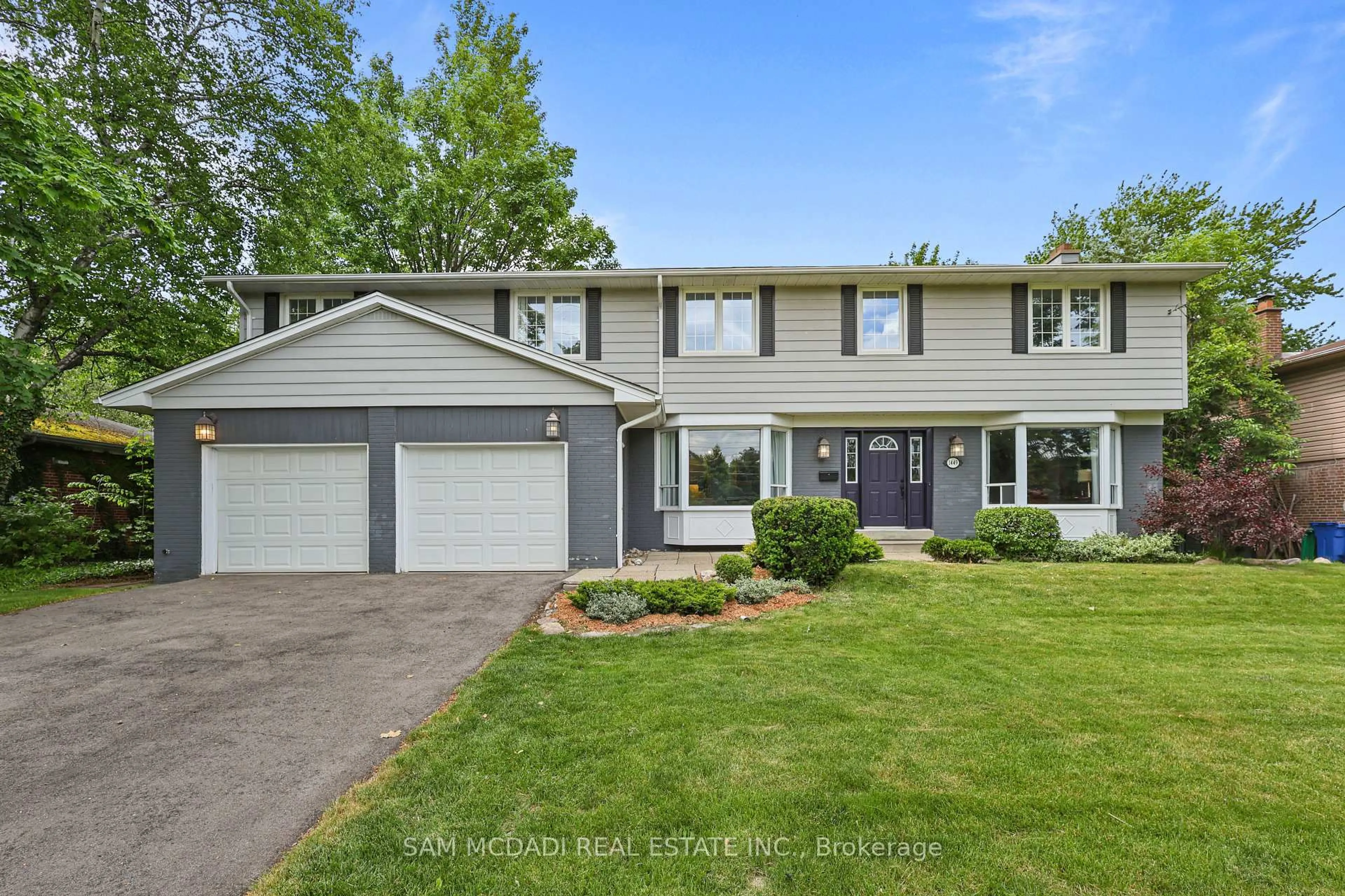 Home with vinyl exterior material, street for 1449 Truscott Dr, Mississauga Ontario L5J 1Z1