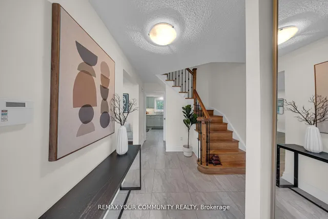 22 Madelaine Cres, Brampton 4