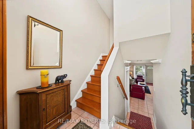 37 Saint Lucie Dr, Toronto 5