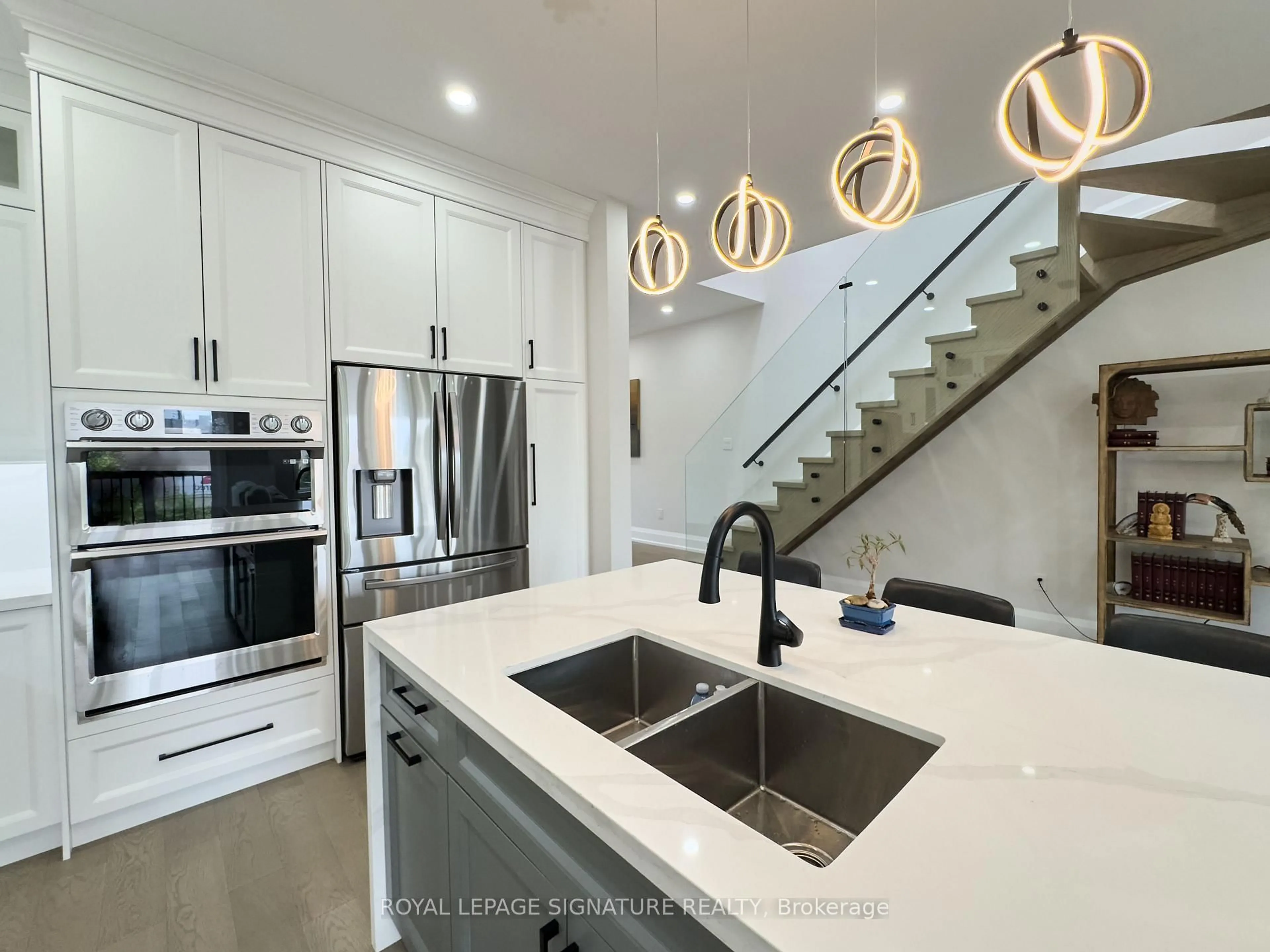 Contemporary kitchen, ceramic/tile floor for 920 Fourth St, Mississauga Ontario L5E 1J6