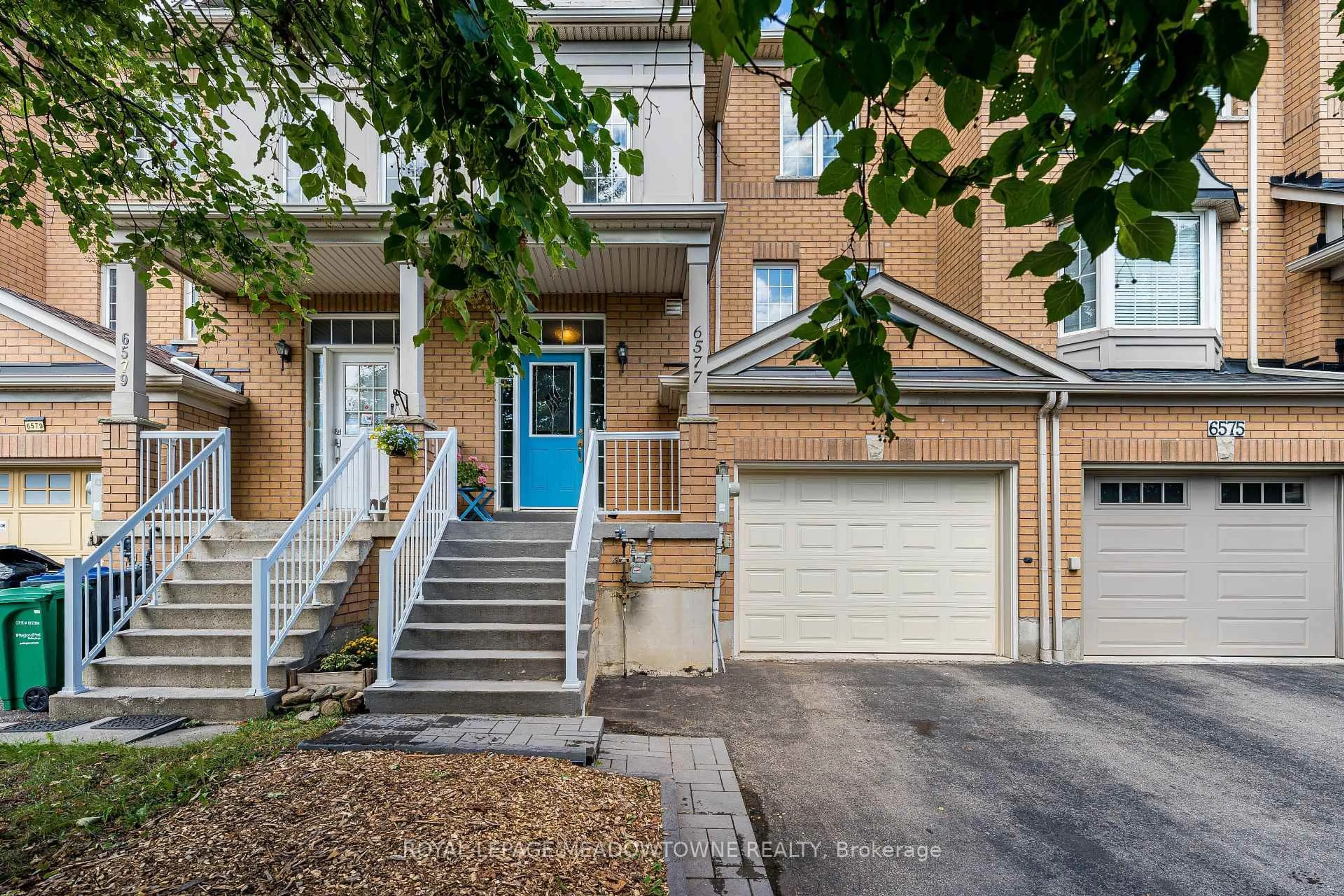 Home with brick exterior material, street for 6577 Jazzy Mews, Mississauga Ontario L5W 1R9