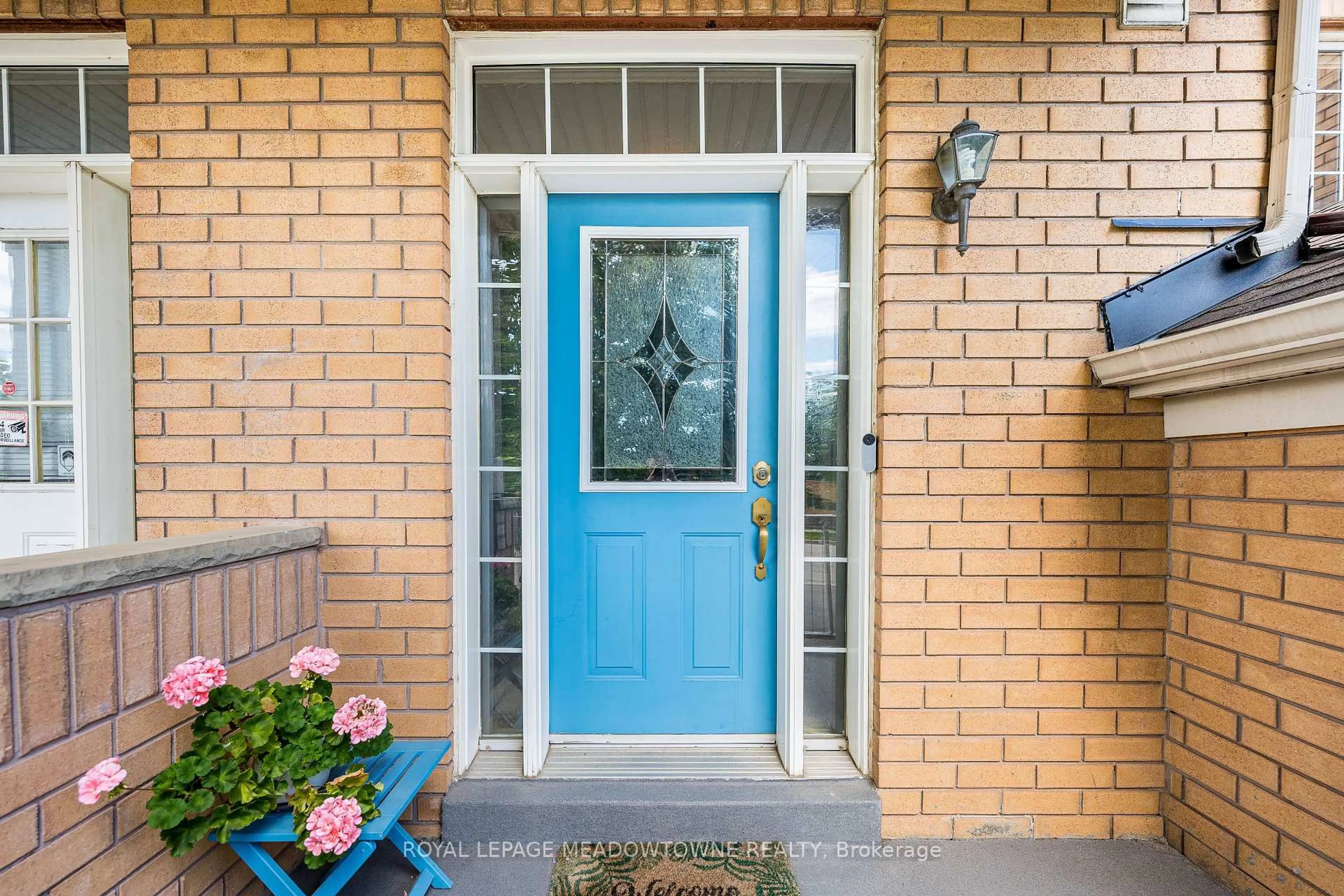 Indoor entryway for 6577 Jazzy Mews, Mississauga Ontario L5W 1R9