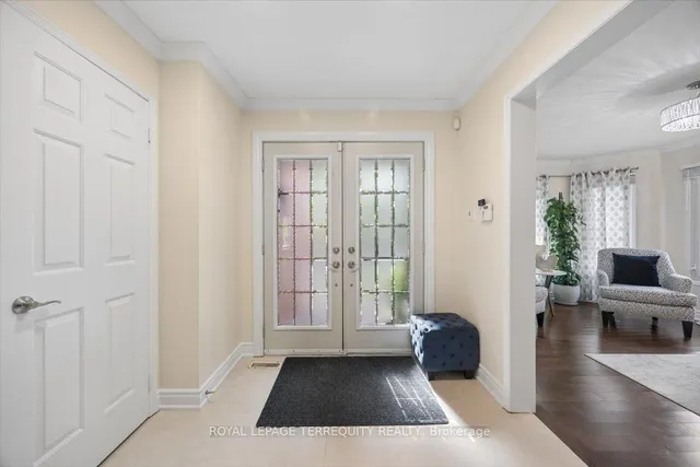 1207 Dogwood Cres, Oakville 5