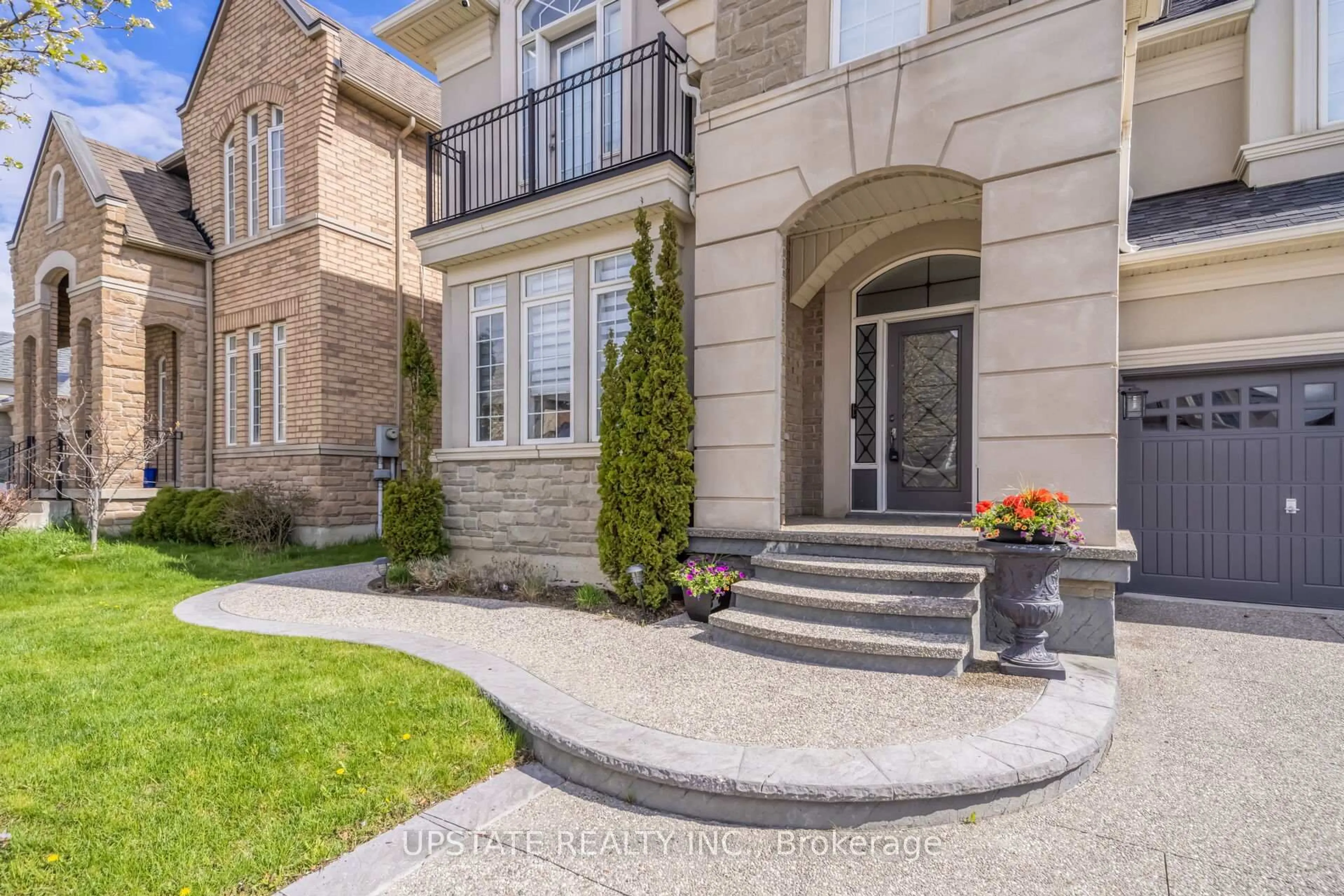Home with brick exterior material, street for 19 Eaglesprings Cres, Brampton Ontario L6P 2V8