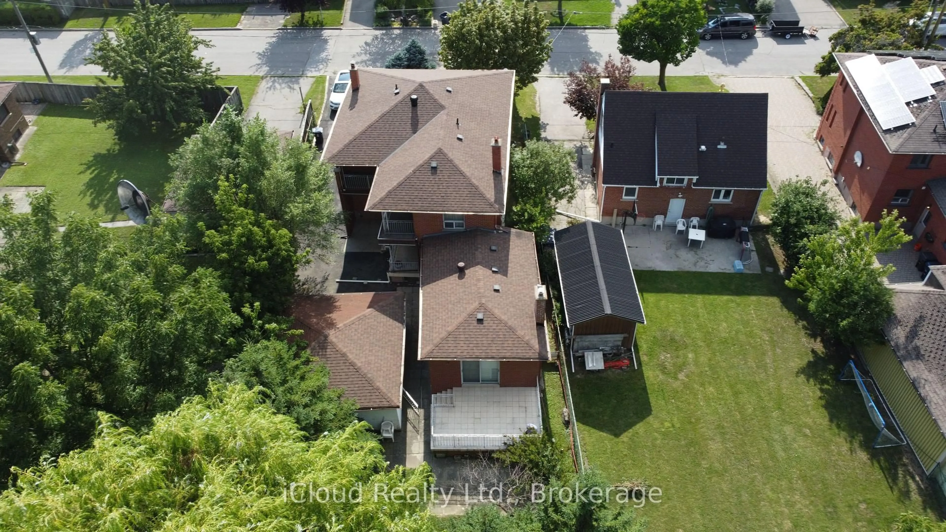 A pic from outside/outdoor area/front of a property/back of a property/a pic from drone, unknown for 9 Benalto Rd, Toronto Ontario M6A 2R7