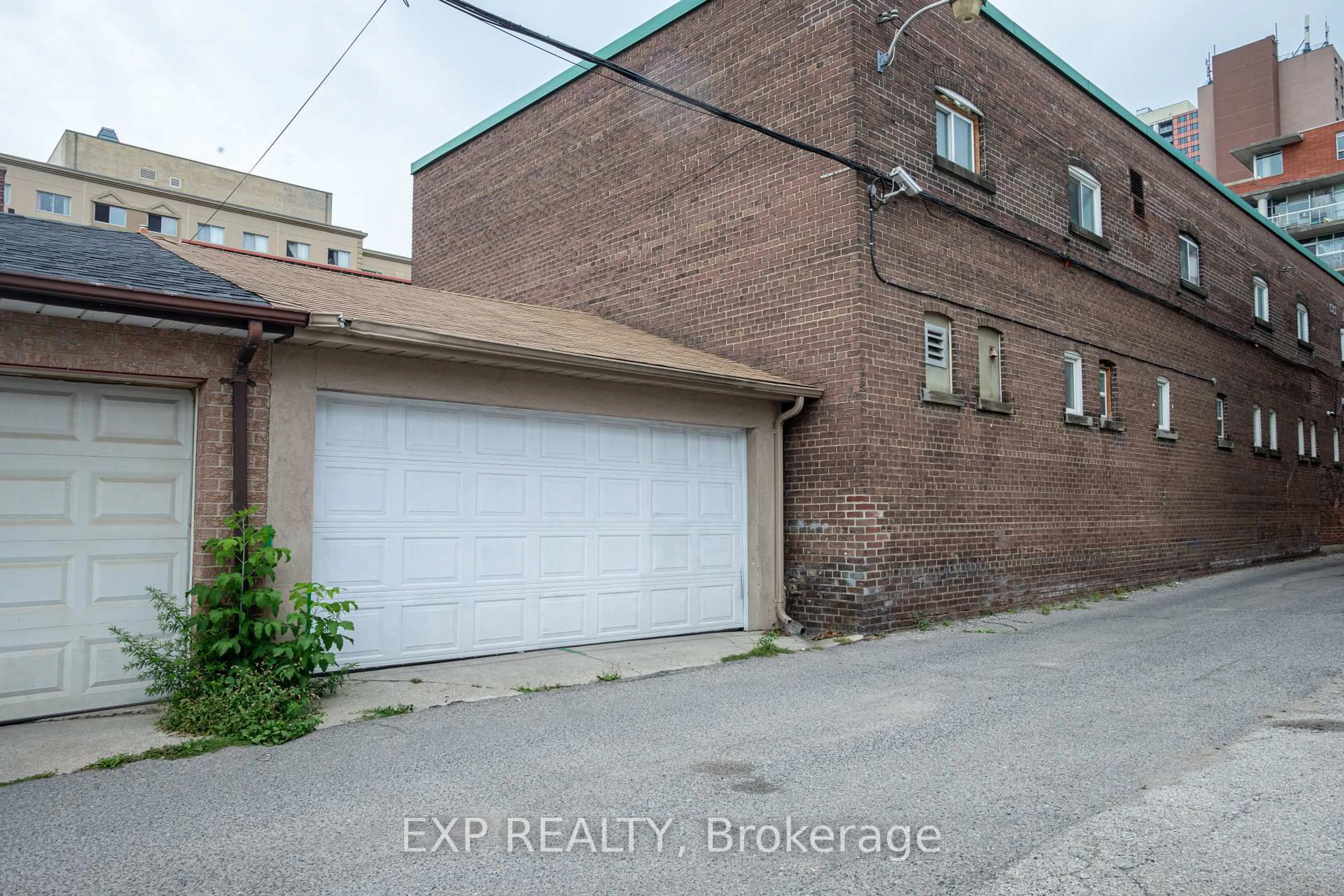 Unknown for 971 Lansdowne Ave, Toronto Ontario M6H 3Z5