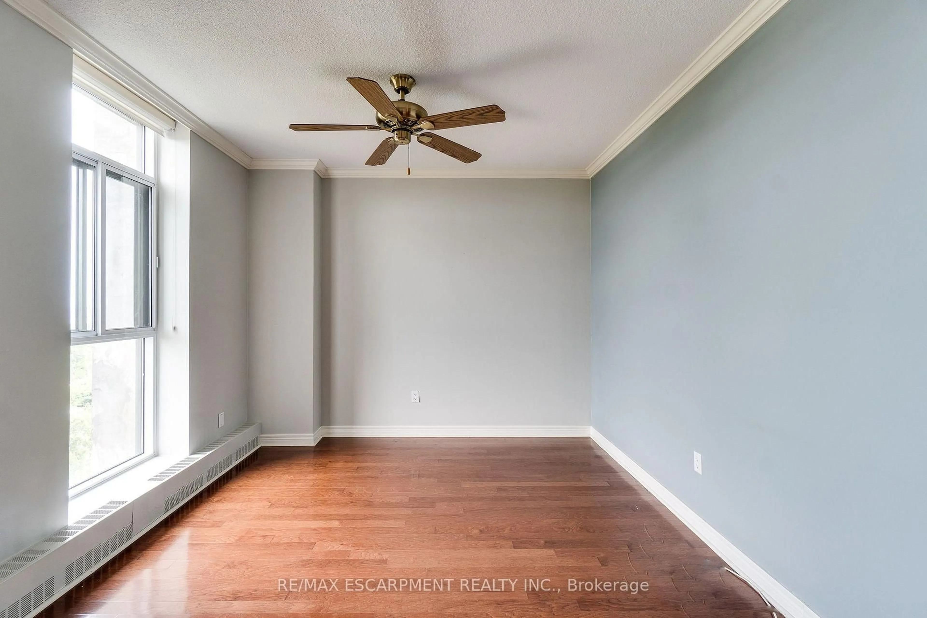 A pic of a room for 5250 Lakeshore Rd #1207, Burlington Ontario L7L 5L2
