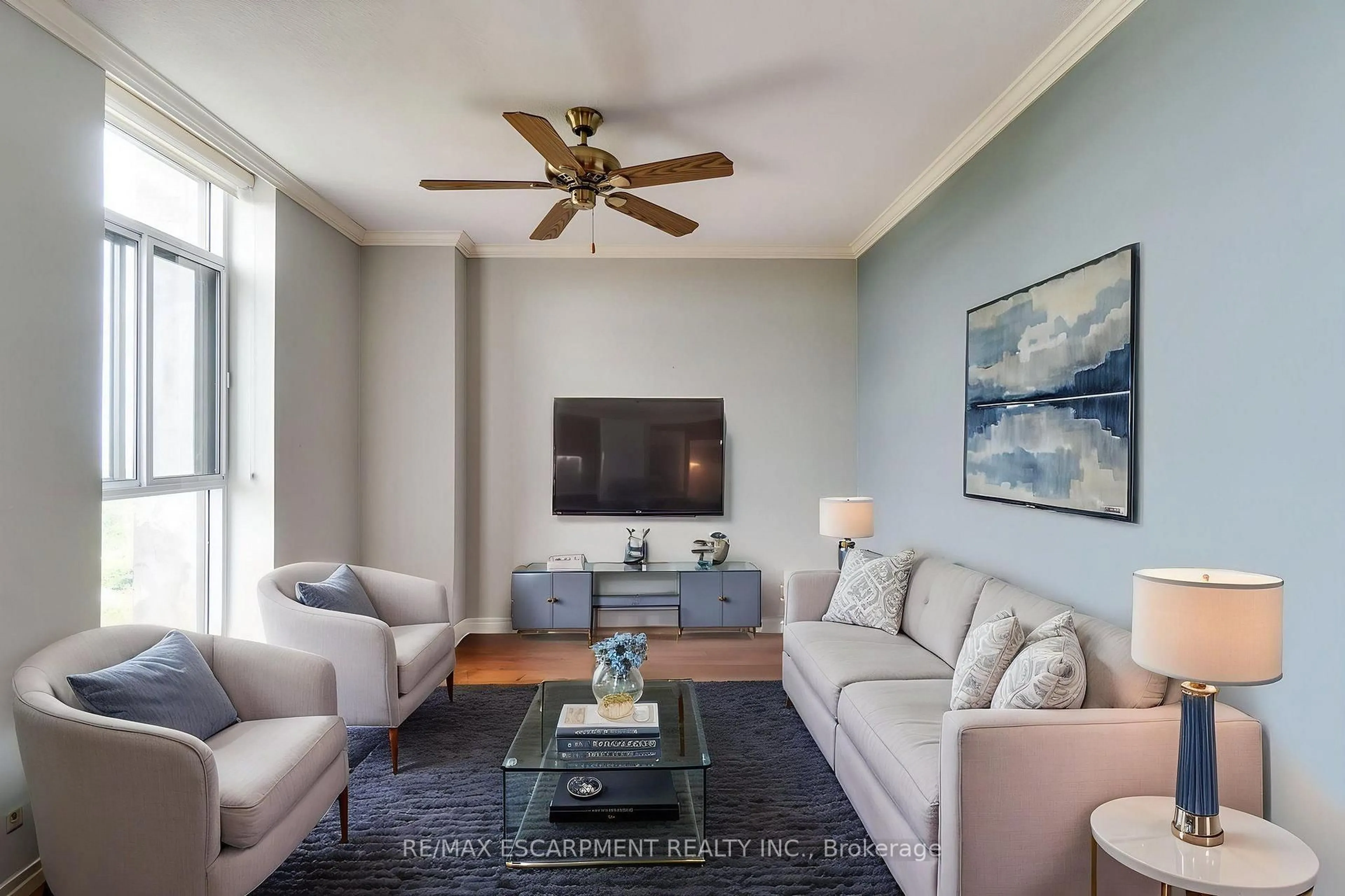 Living room with furniture, unknown for 5250 Lakeshore Rd #1207, Burlington Ontario L7L 5L2