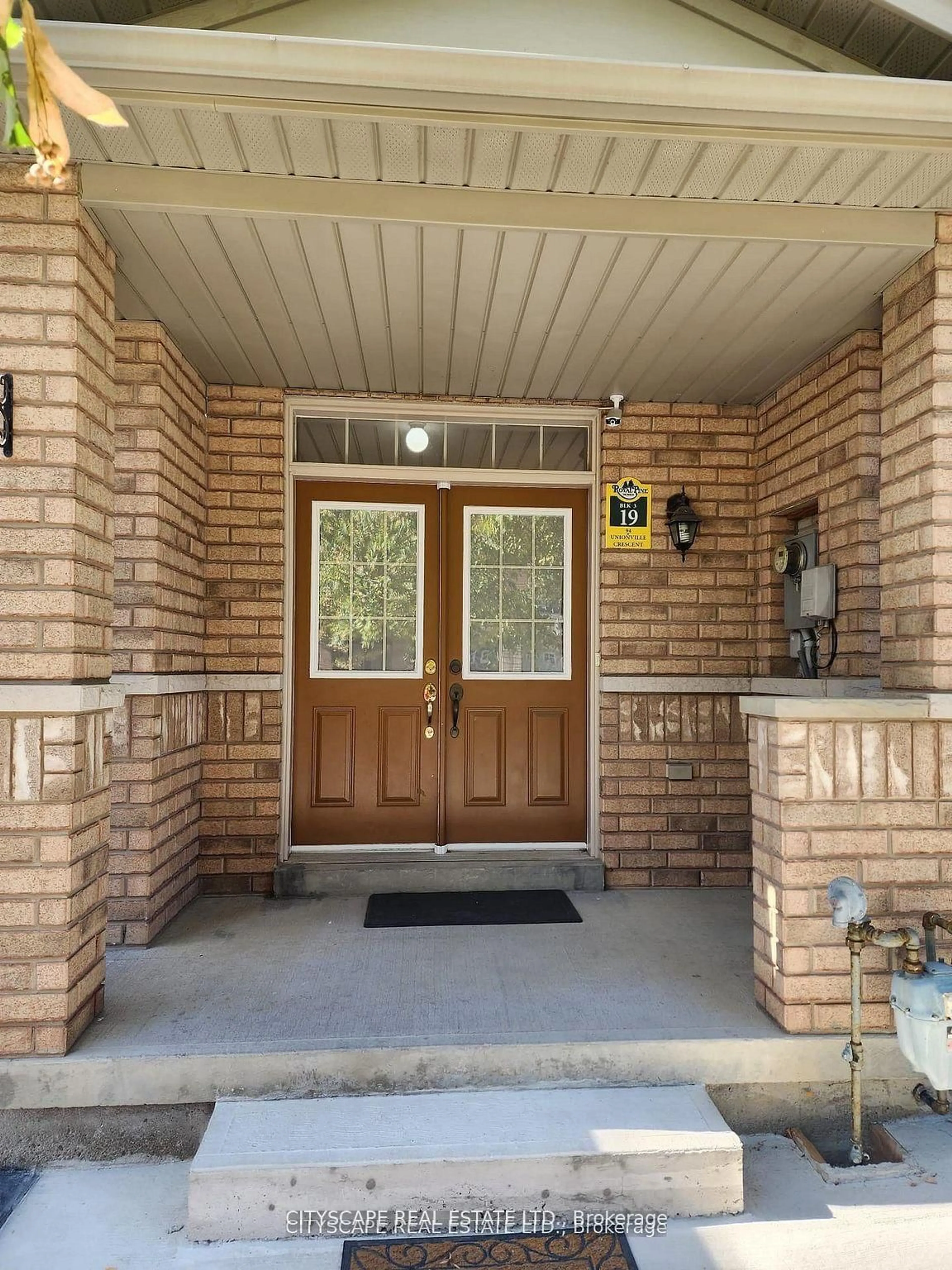 Unknown for 94 Unionville Cres, Brampton Ontario L6P 2Z4