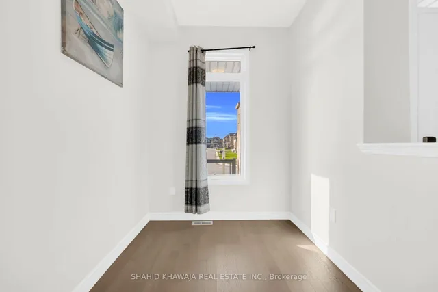 349 Marigold Crt, Milton 5